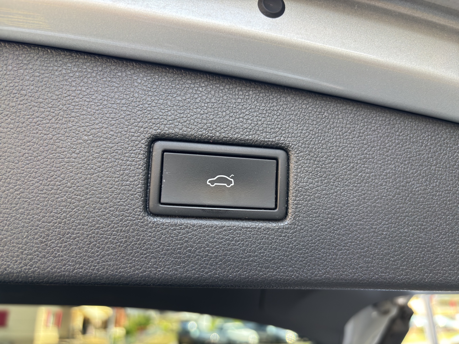 VW Tiguan 2.0TSI R 4Motion DSG mit AHK, Leder & Panorama-Ausstell-/Schiebedach-image-8
