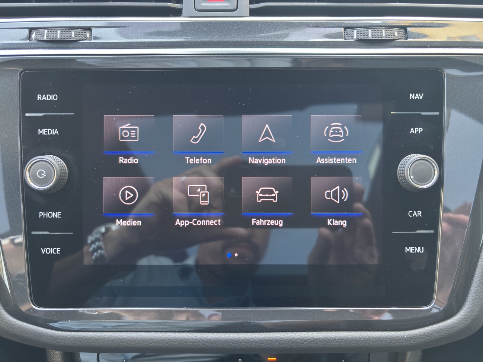 VW Tiguan 2.0TSI R 4Motion DSG mit AHK, Leder & Panorama-Ausstell-/Schiebedach-image-17