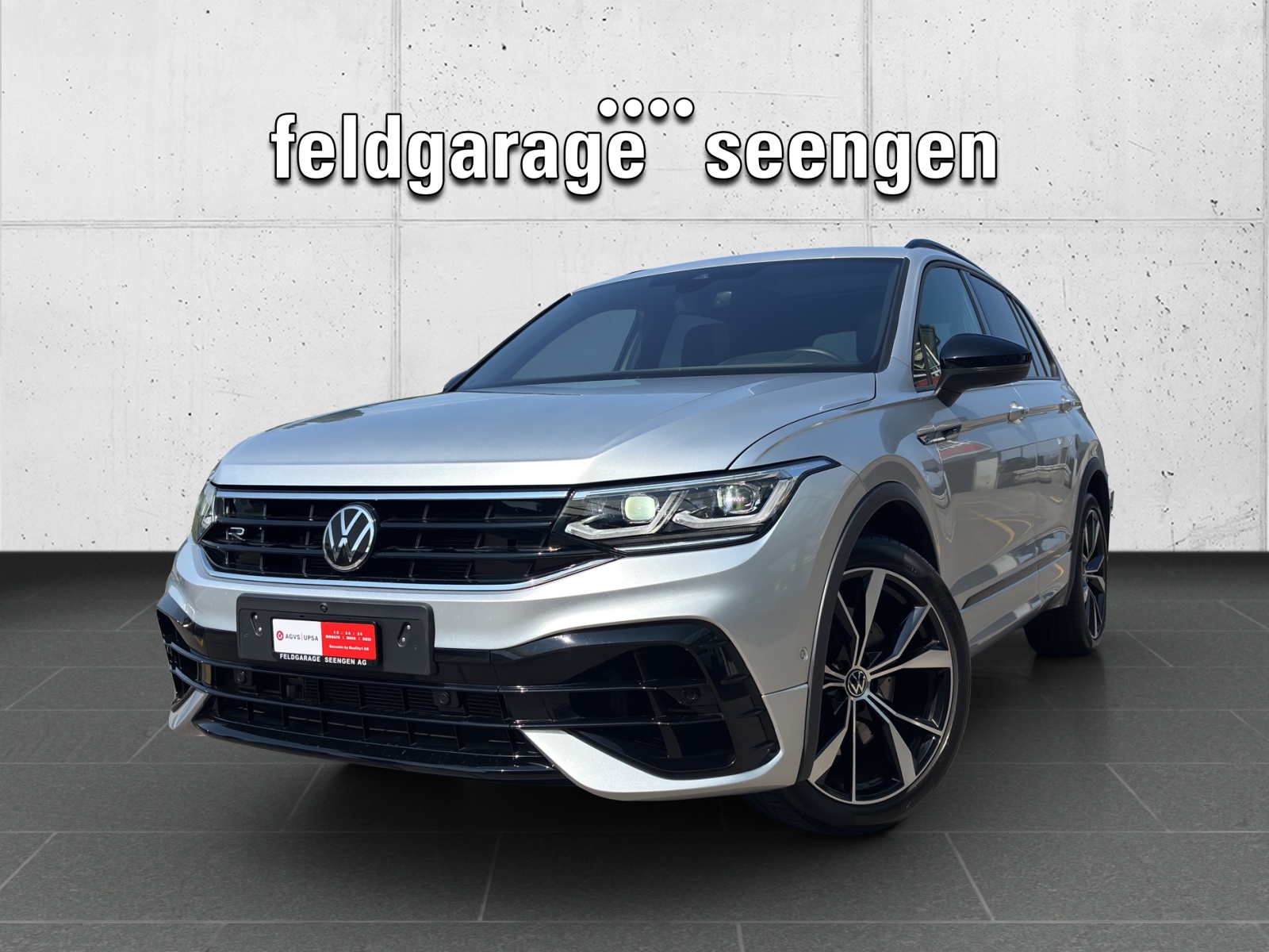 VW Tiguan 2.0TSI R 4Motion DSG mit AHK, Leder & Panorama-Ausstell-/Schiebedach