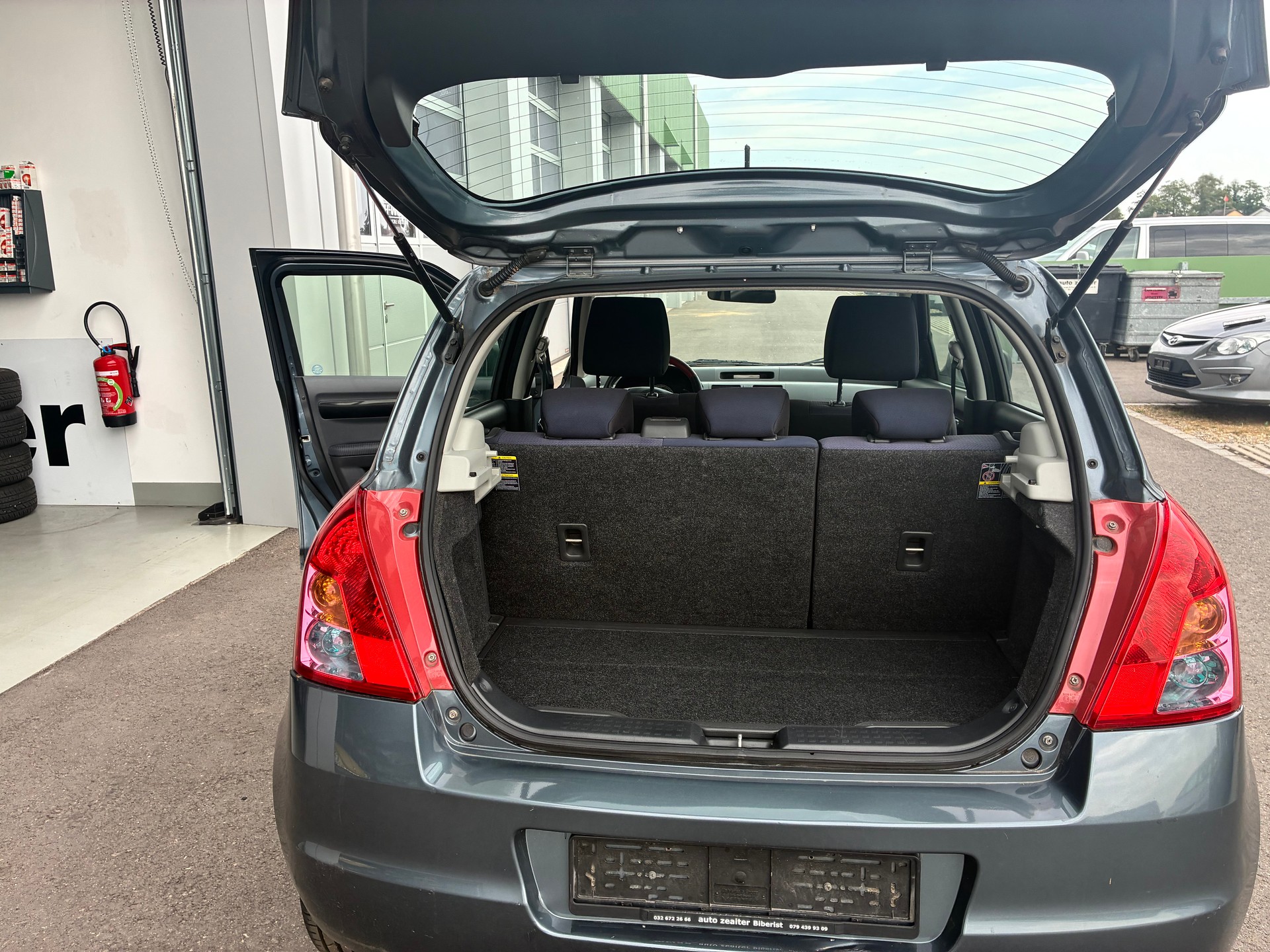 SUZUKI Swift 1.3i 16V GL Top Piz Sulai LE 4x4-image-9