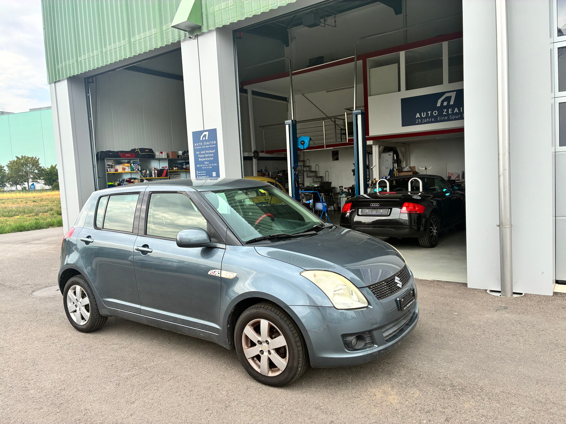 SUZUKI Swift 1.3i 16V GL Top Piz Sulai LE 4x4-image-1
