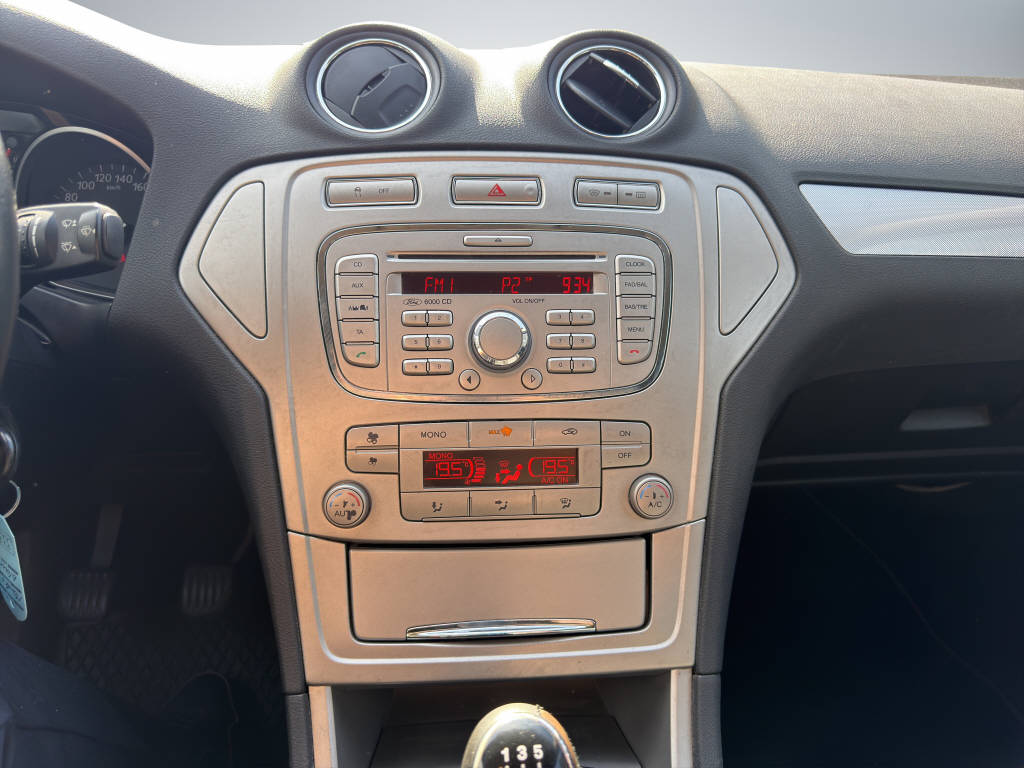 FORD MONDEO 2.0I CARVING-image-11