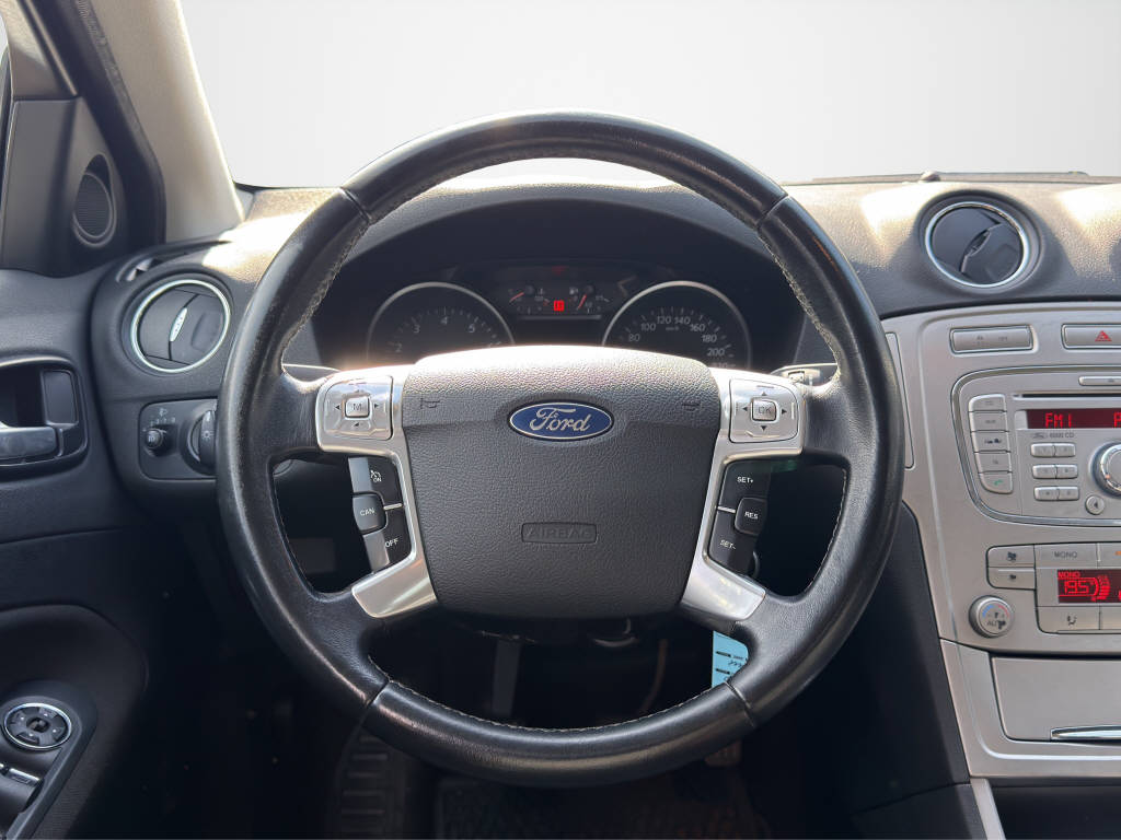 FORD MONDEO 2.0I CARVING-image-9