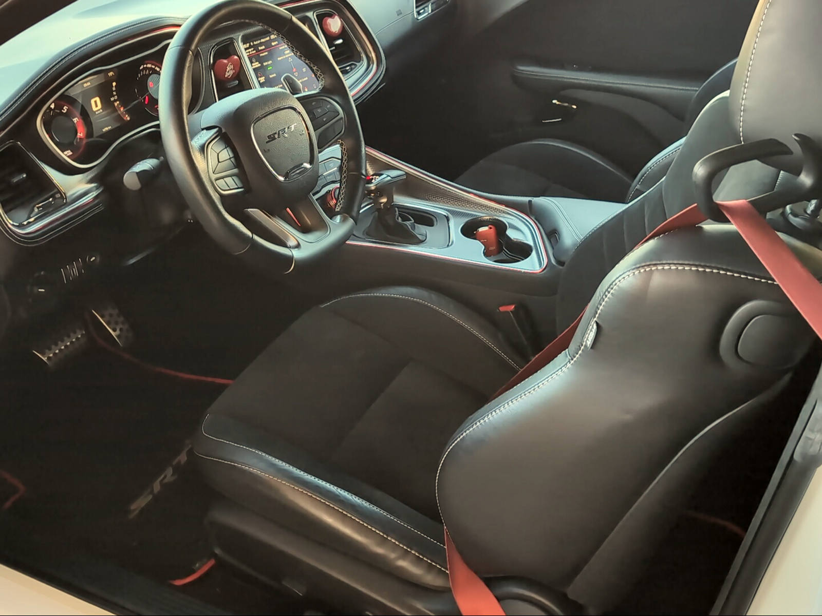 DODGE Challenger 6.2 V8 SC SRT Hellcat RedEye WB-image-8