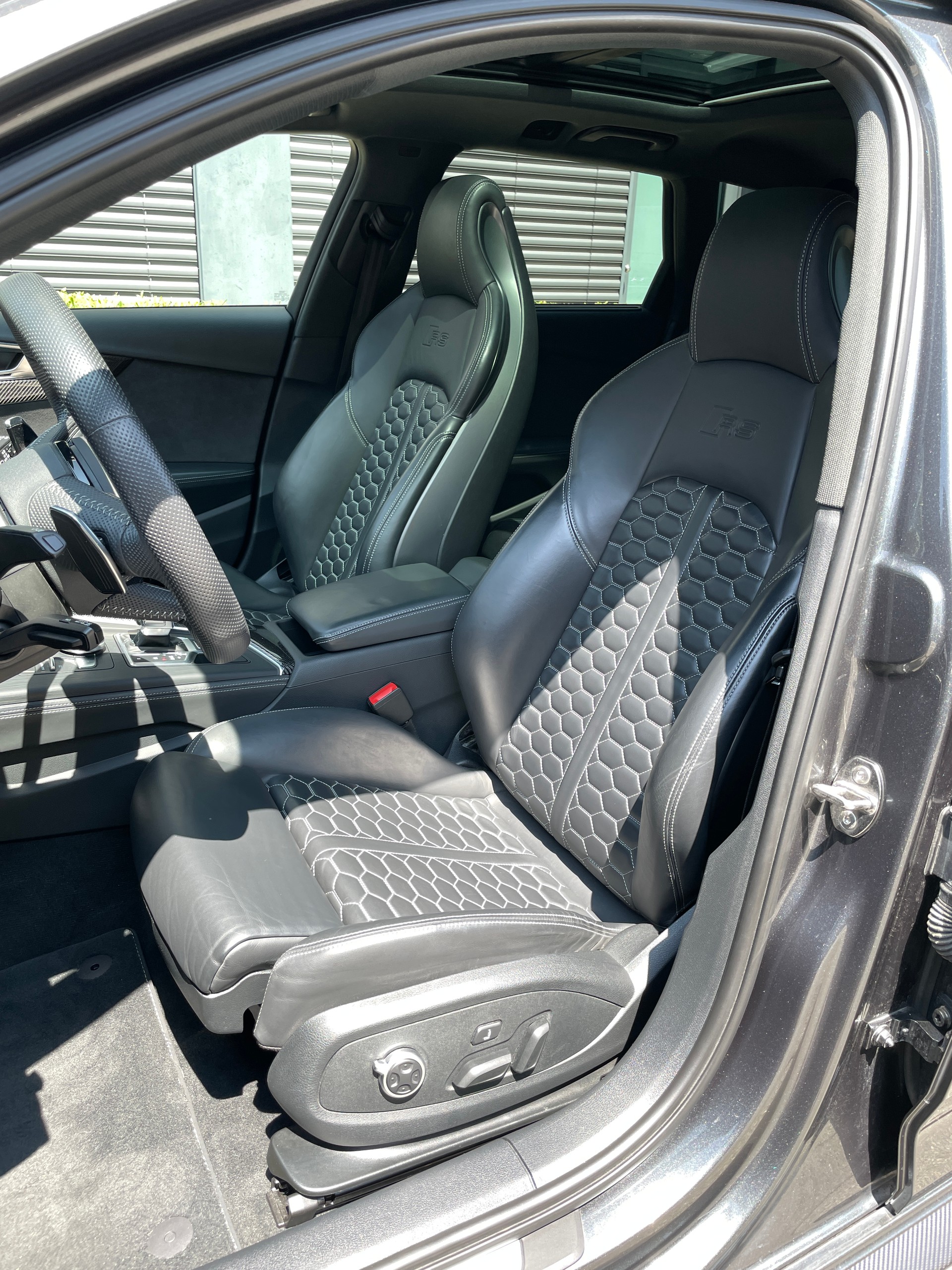 AUDI RS4 Avant 2.9 TFSI quattro tiptronic-image-11