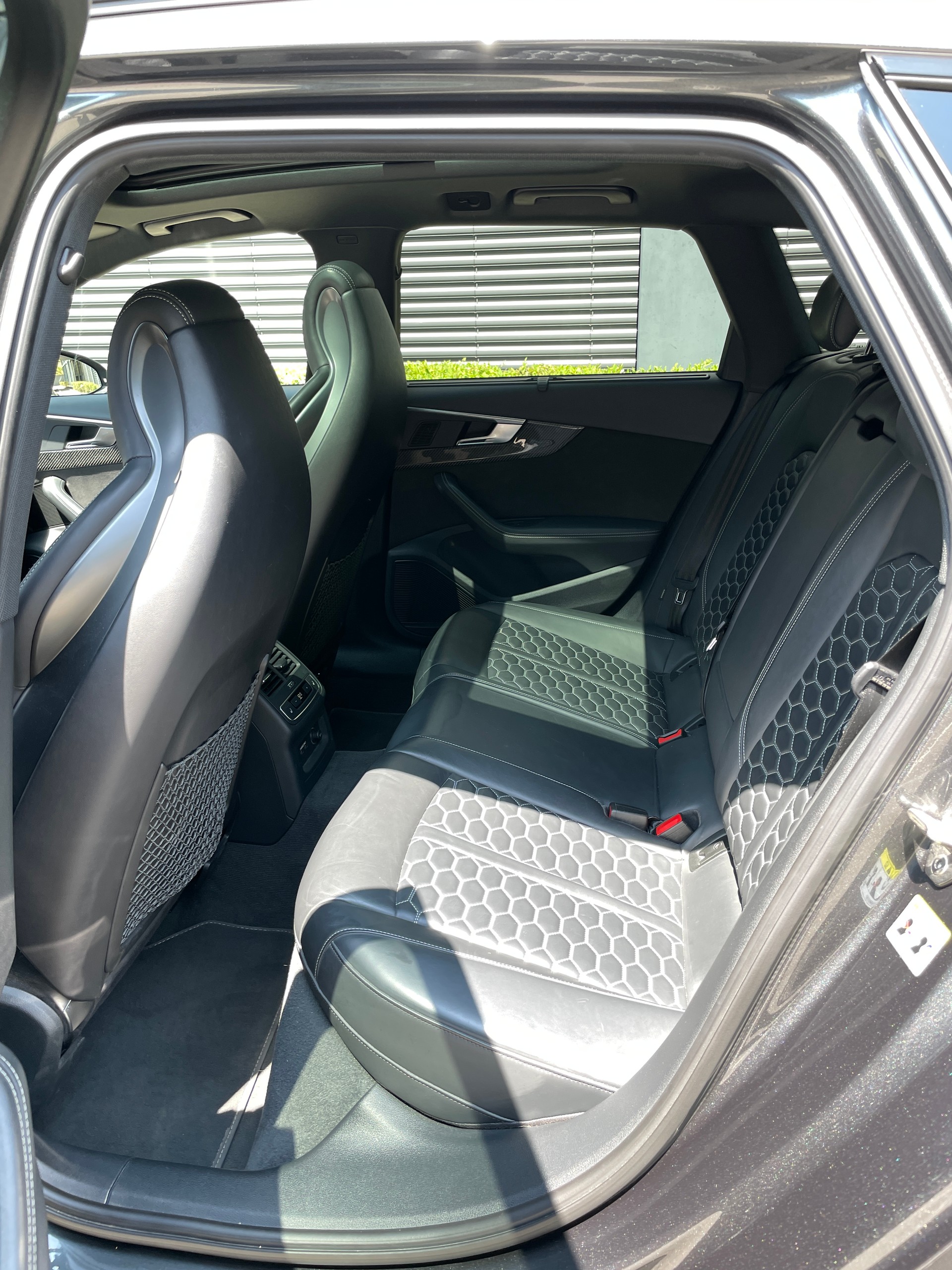 AUDI RS4 Avant 2.9 TFSI quattro tiptronic-image-14