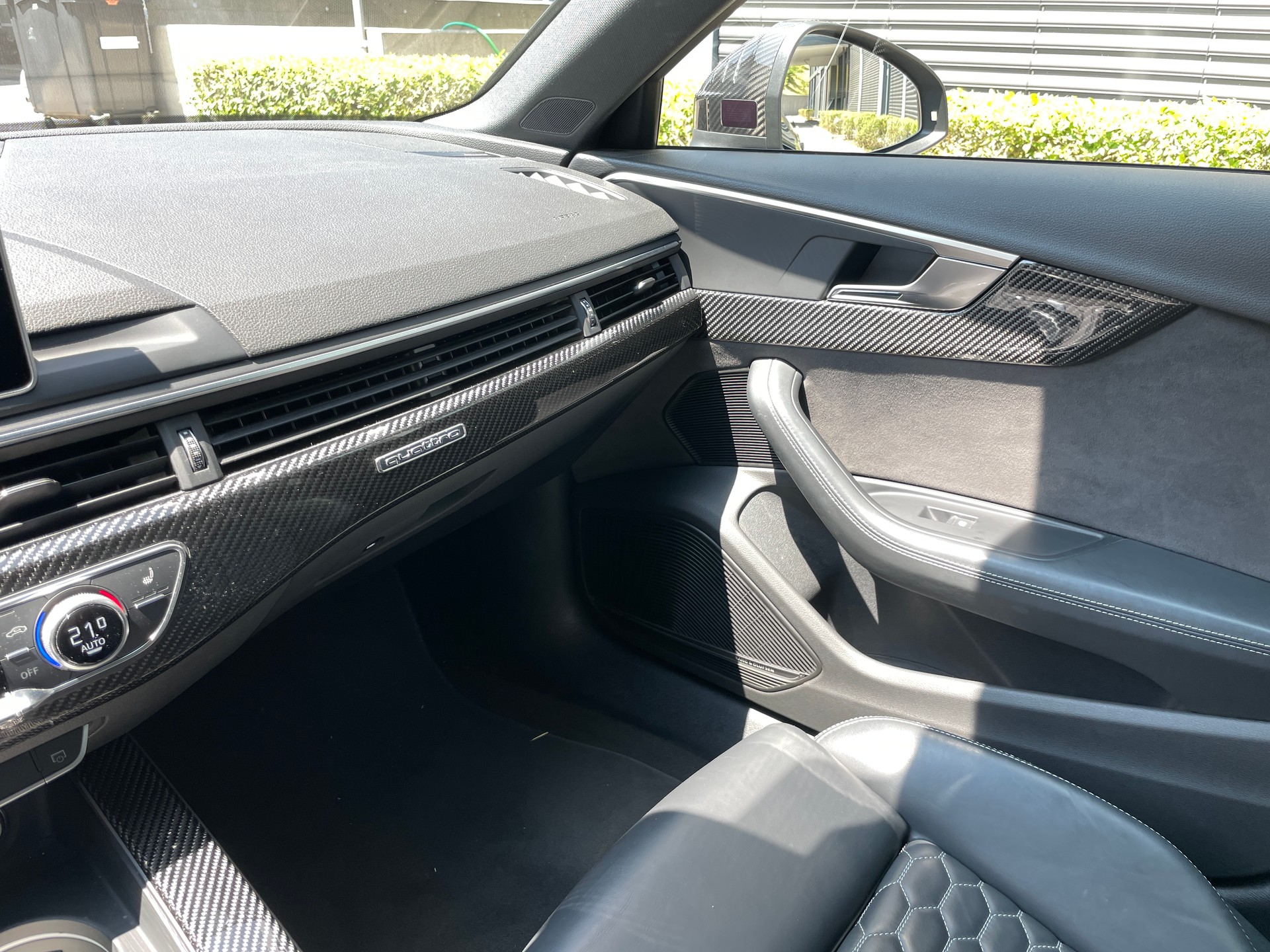 AUDI RS4 Avant 2.9 TFSI quattro tiptronic-image-24