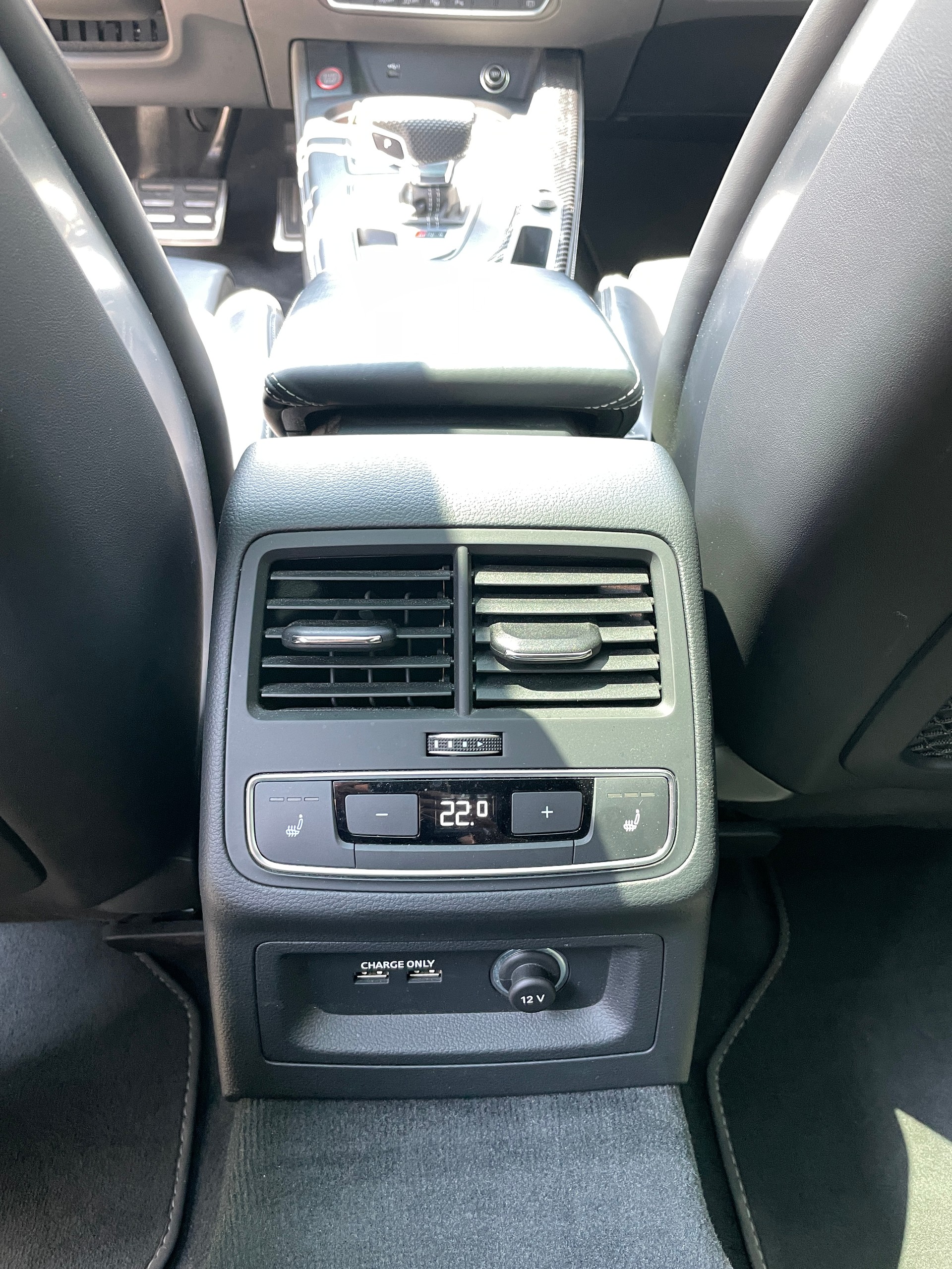 AUDI RS4 Avant 2.9 TFSI quattro tiptronic-image-17