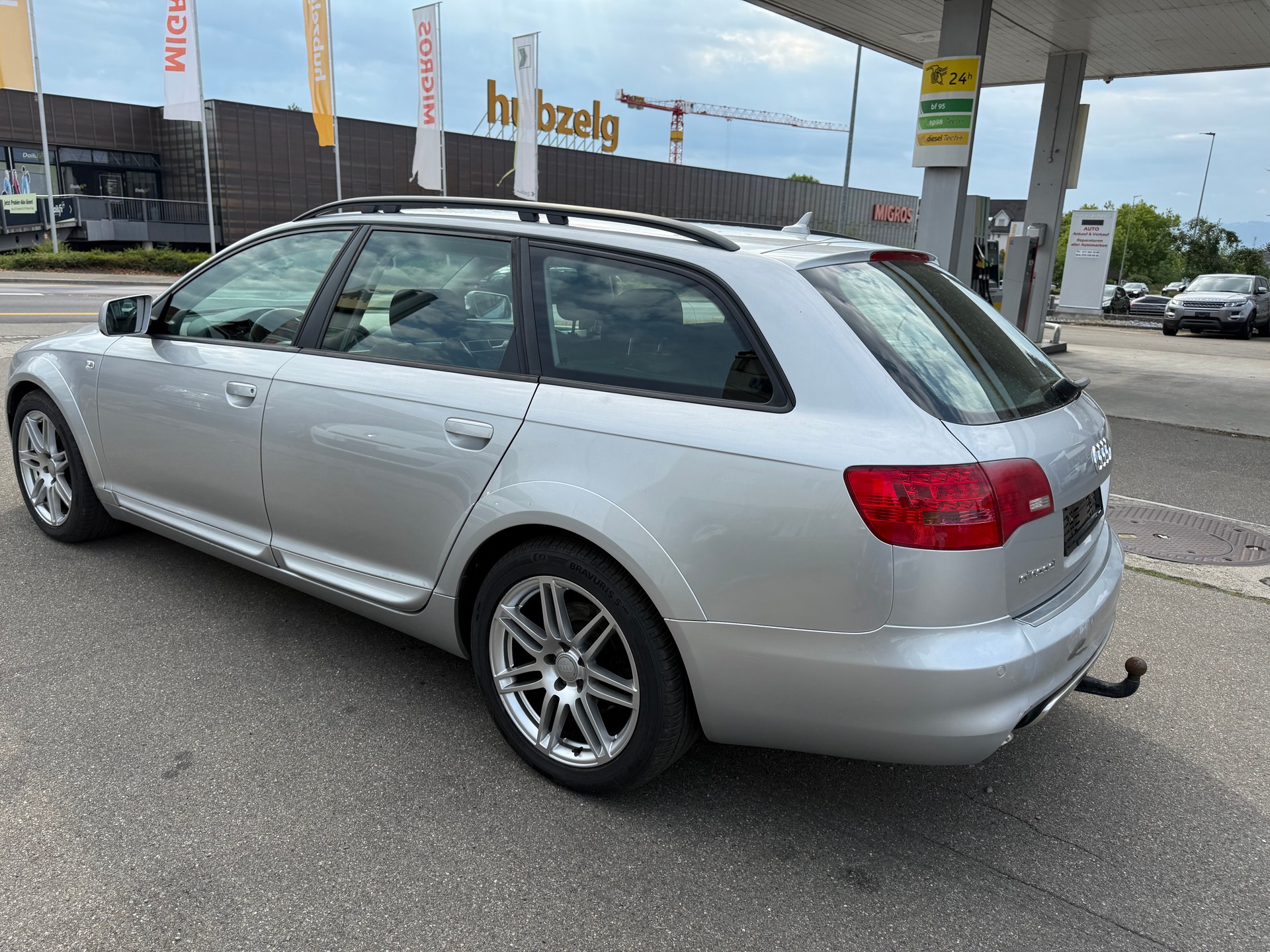 AUDI A6 allroad 3.0 TDI quattro-image-4