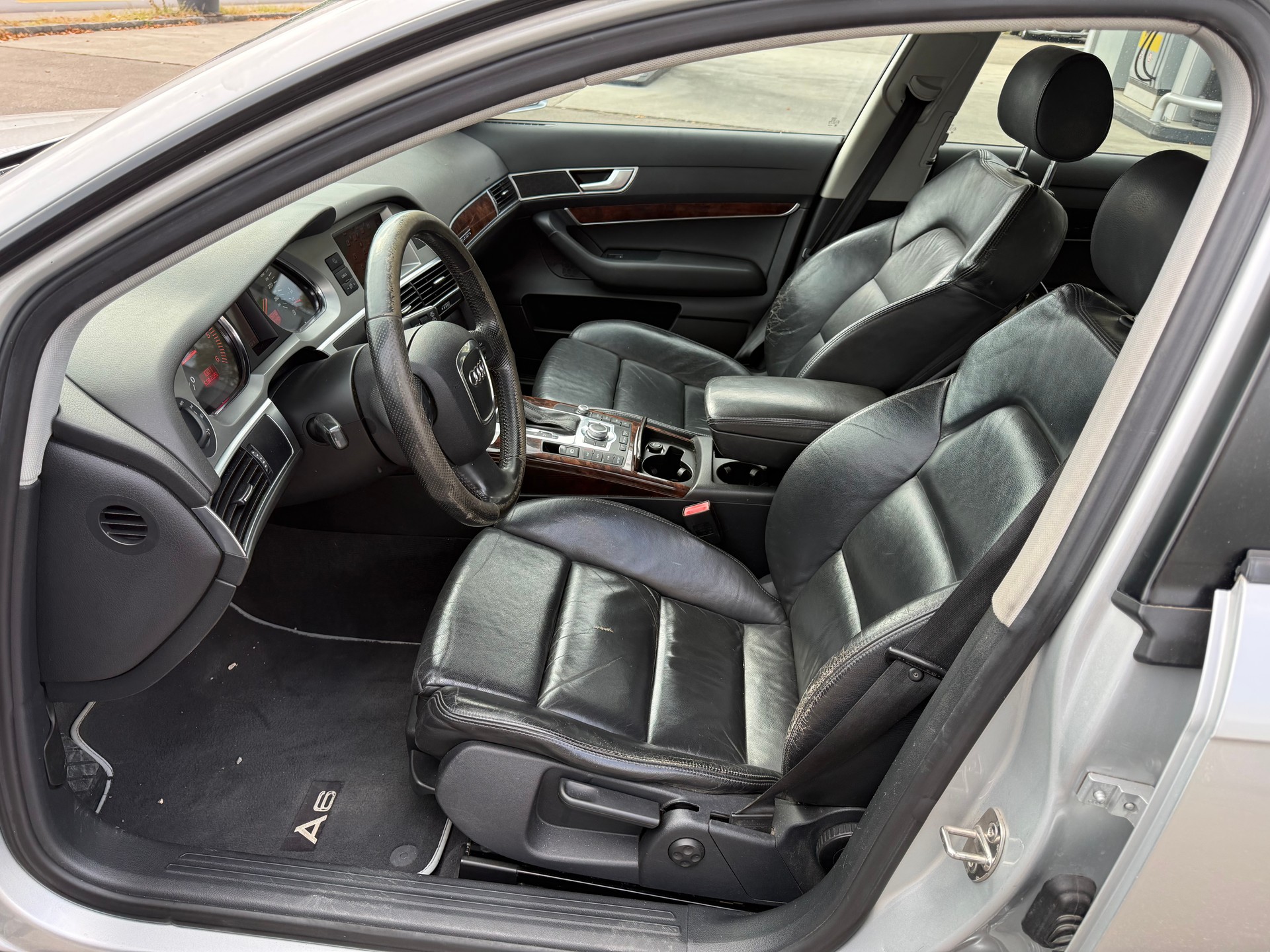 AUDI A6 allroad 3.0 TDI quattro-image-9