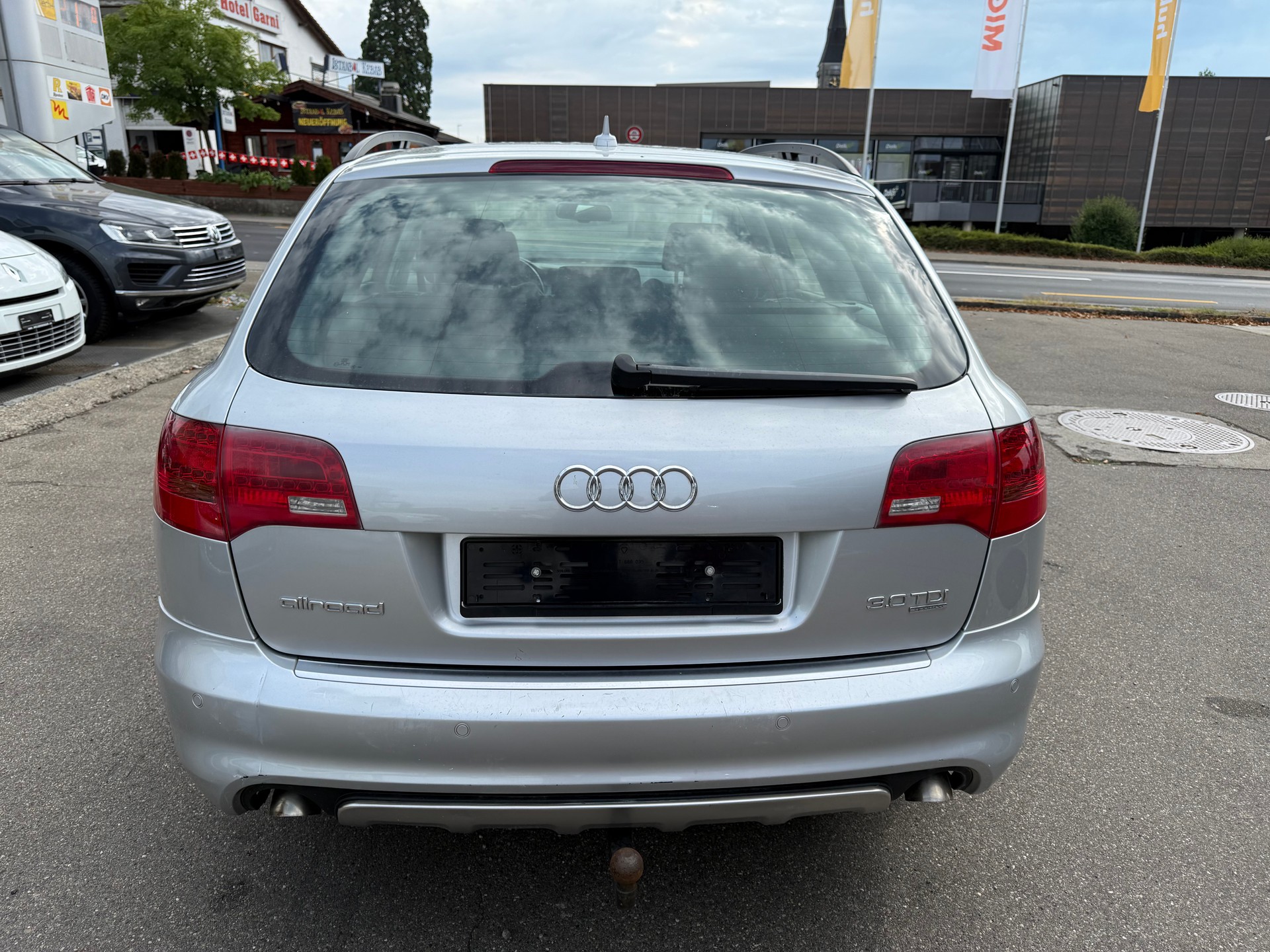 AUDI A6 allroad 3.0 TDI quattro-image-3