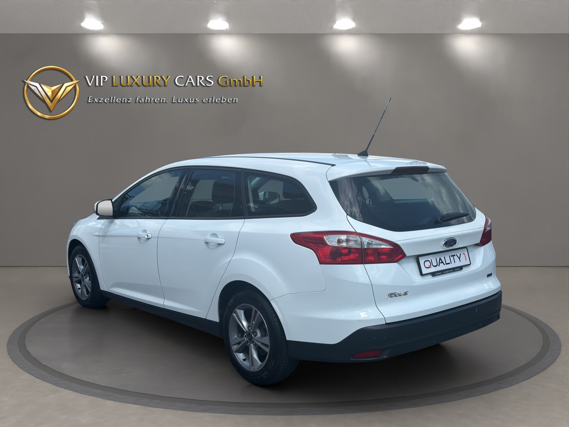 FORD Focus 1.0 SCTi Titanium-image-6
