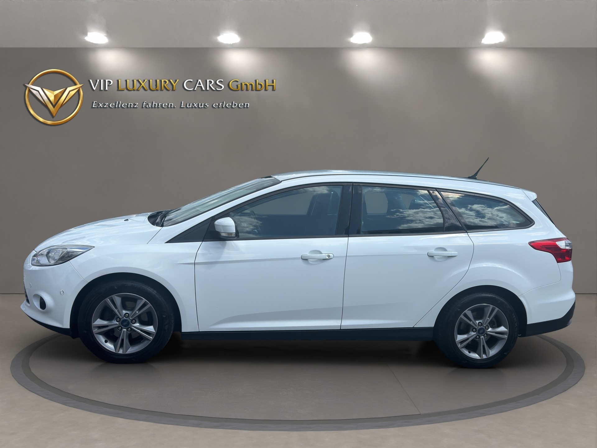 FORD Focus 1.0 SCTi Titanium-image-8