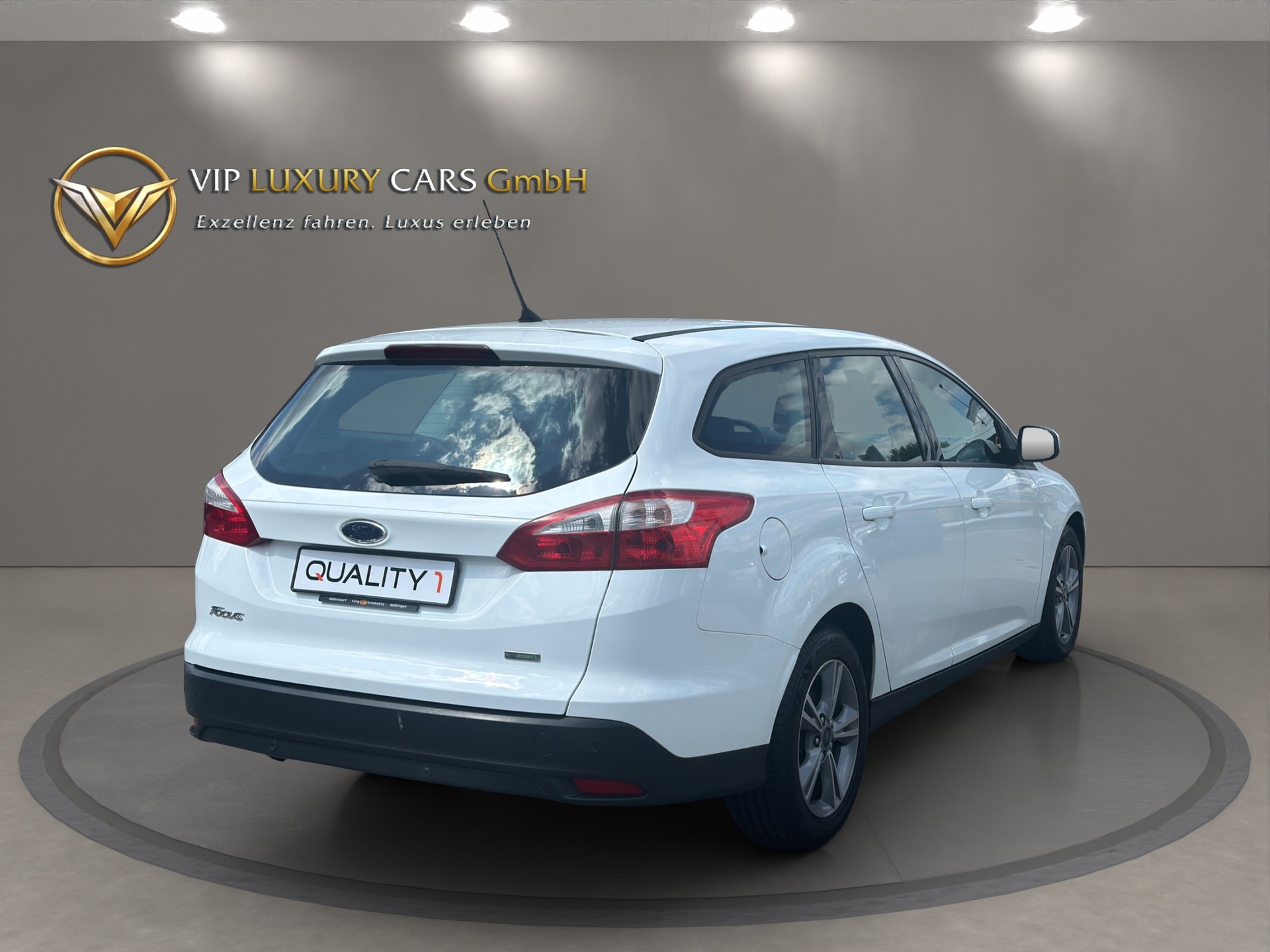 FORD Focus 1.0 SCTi Titanium-image-4