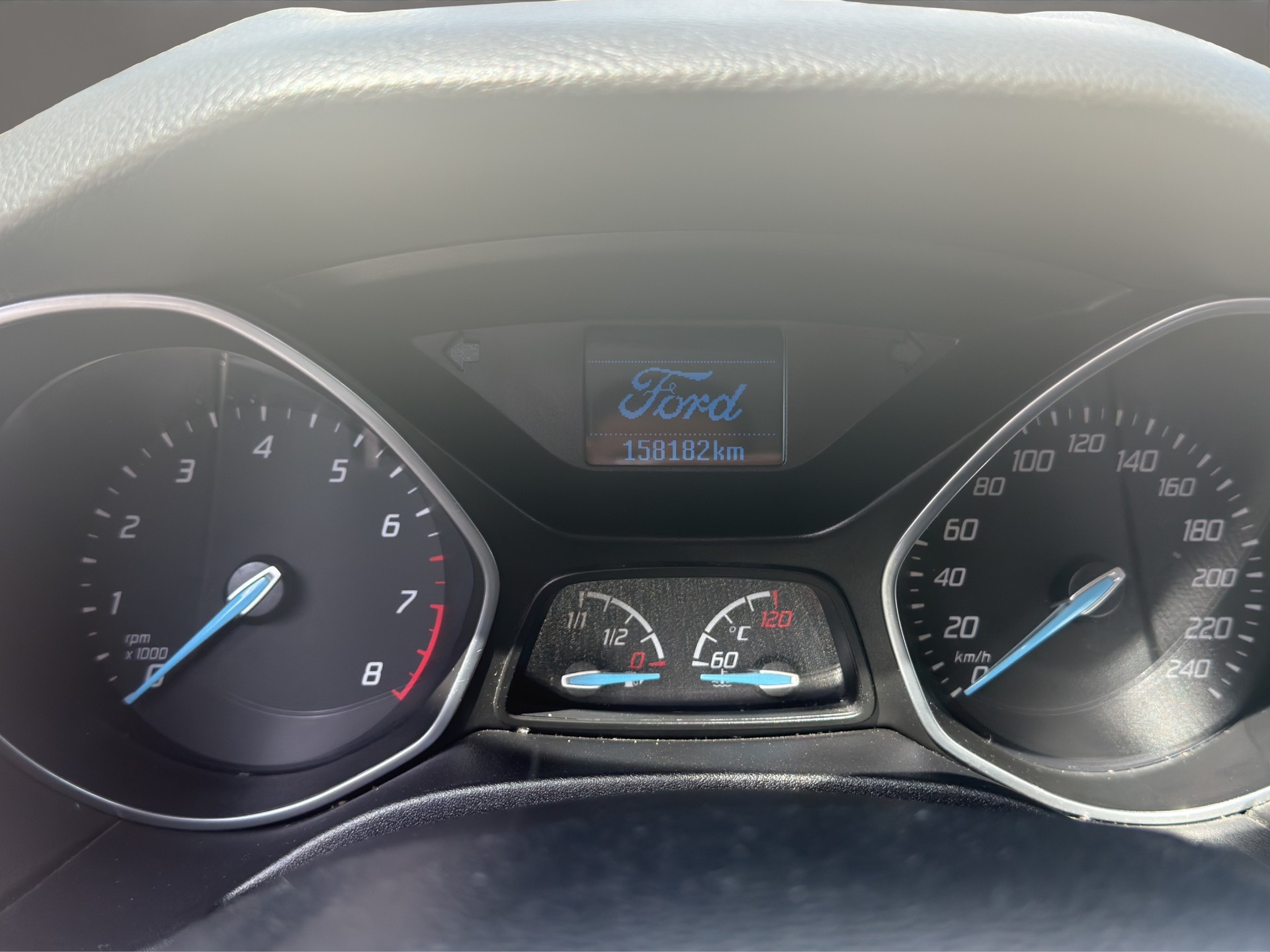FORD Focus 1.0 SCTi Titanium-image-18