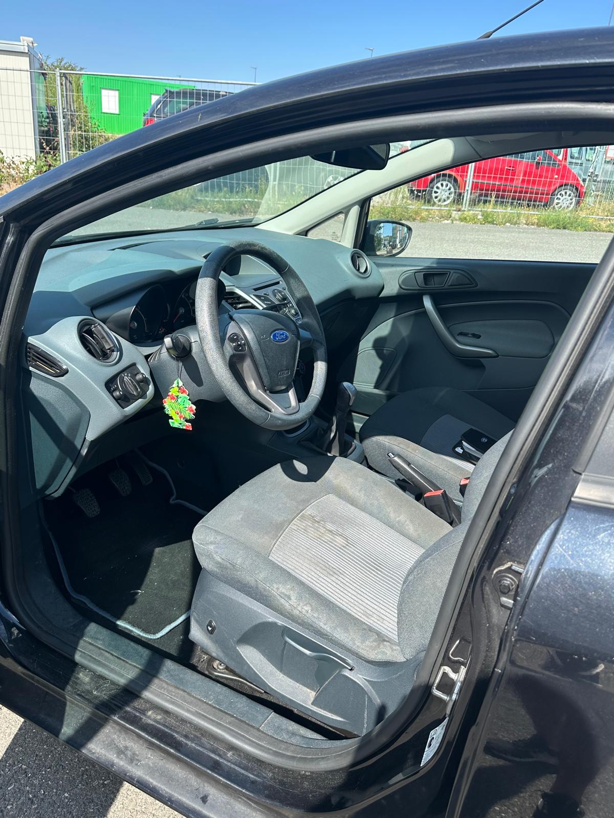 FORD FIESTA-image-3