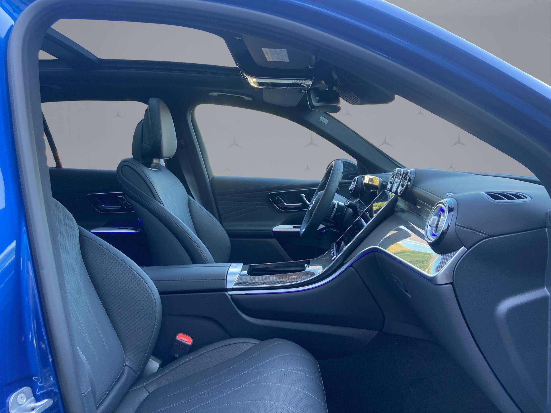 MERCEDES-BENZ GLC 300 e EQ Star AMG Line 4matic-image-15