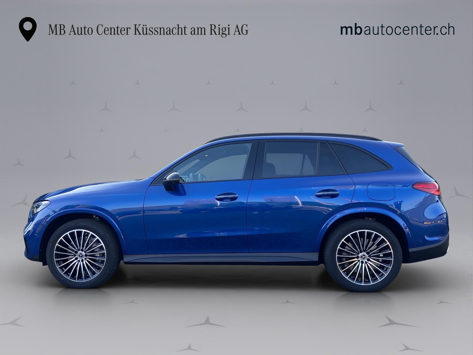 MERCEDES-BENZ GLC 300 e EQ Star AMG Line 4matic-image-2