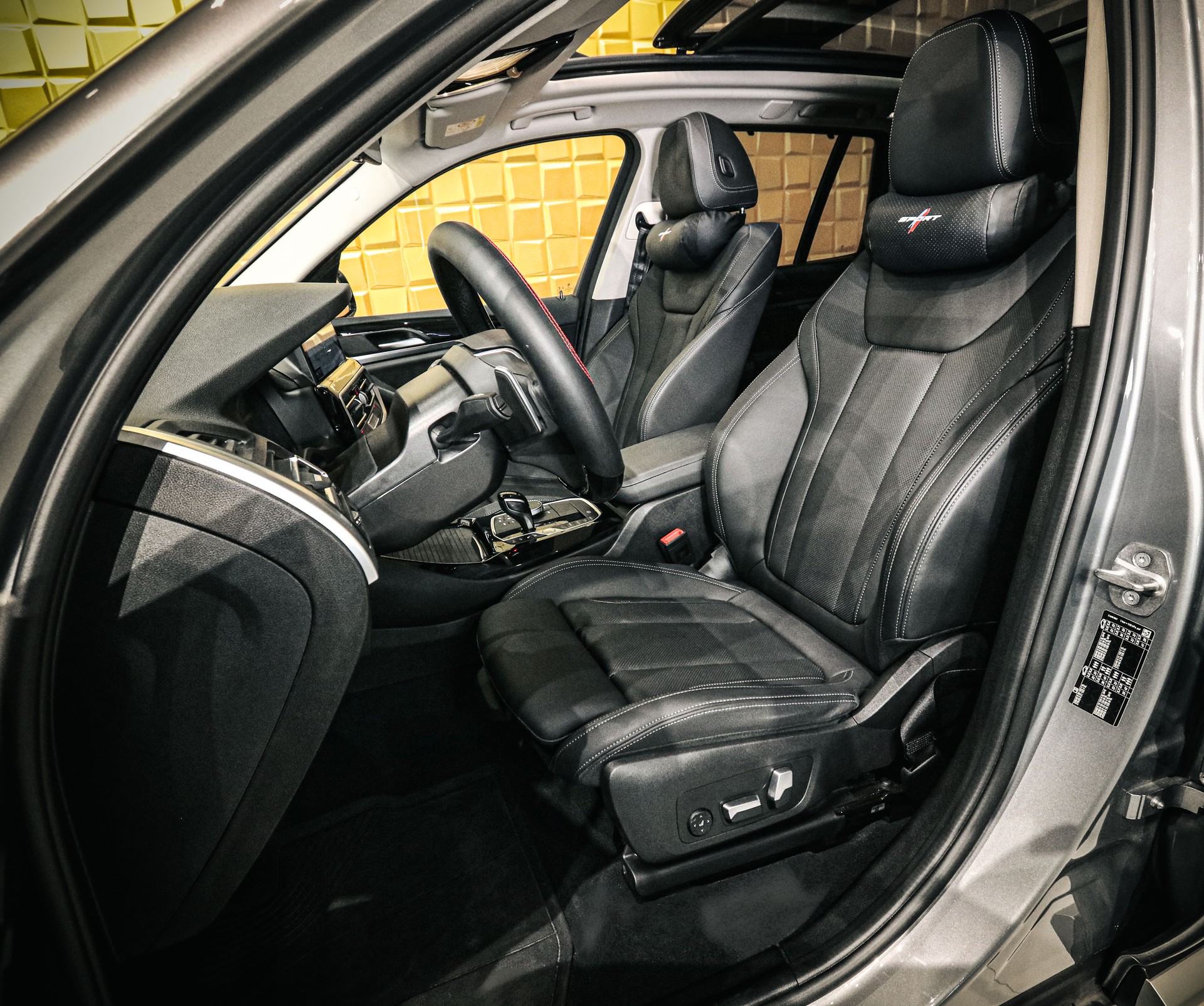 BMW X3 30e xDrive-image-9