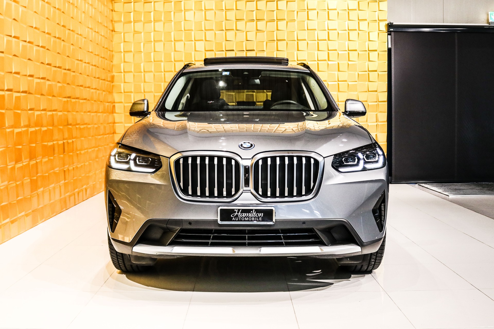 BMW X3 30e xDrive-image-2