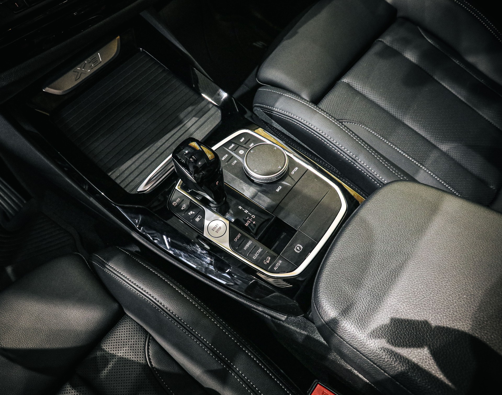 BMW X3 30e xDrive-image-16