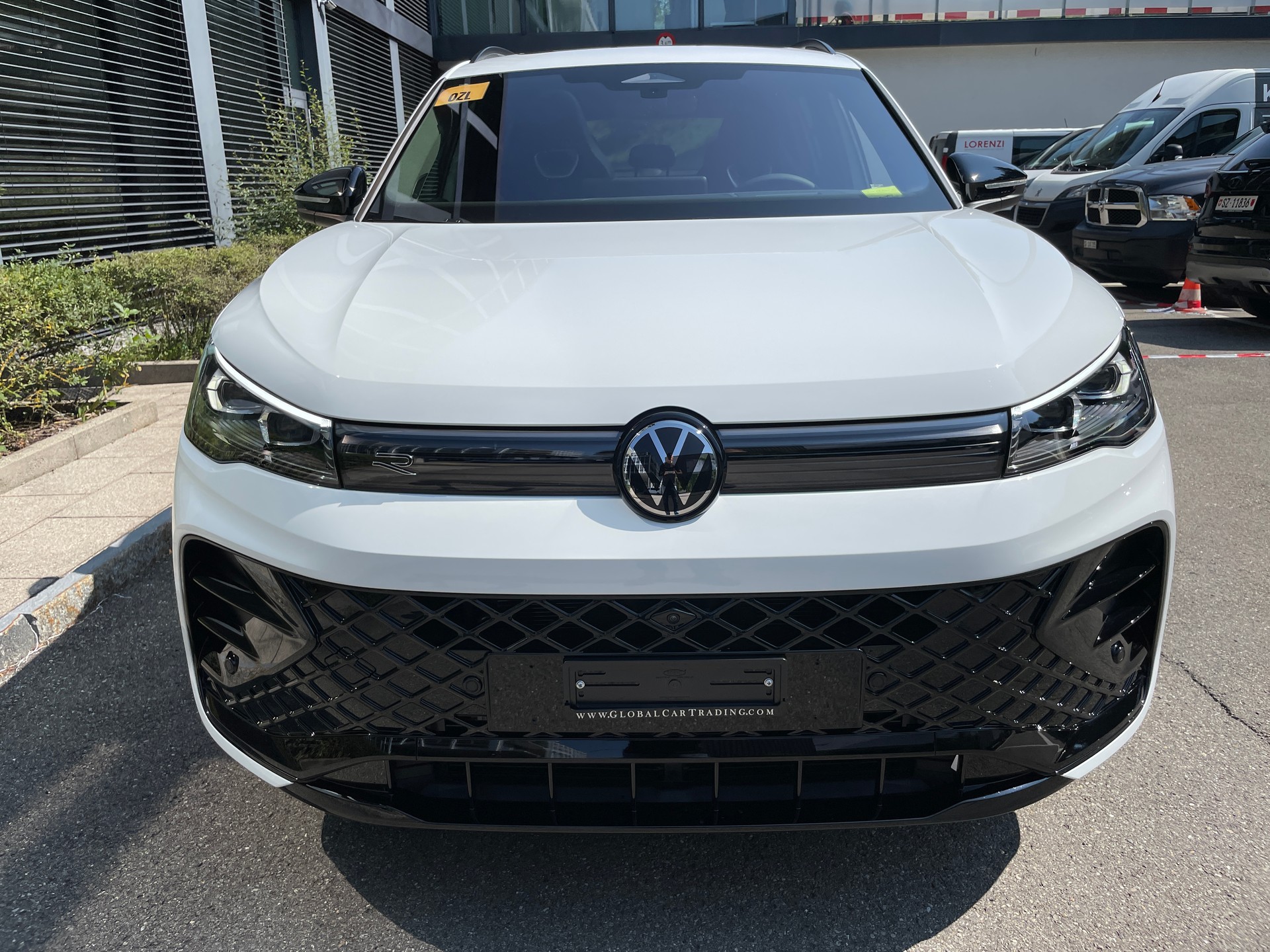 VW Tiguan 2.0 TDI SCR R-Line 4Motion DSG-image-1