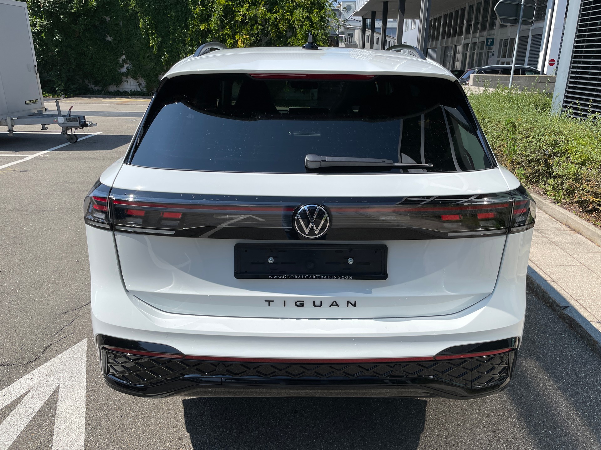 VW Tiguan 2.0 TDI SCR R-Line 4Motion DSG-image-4