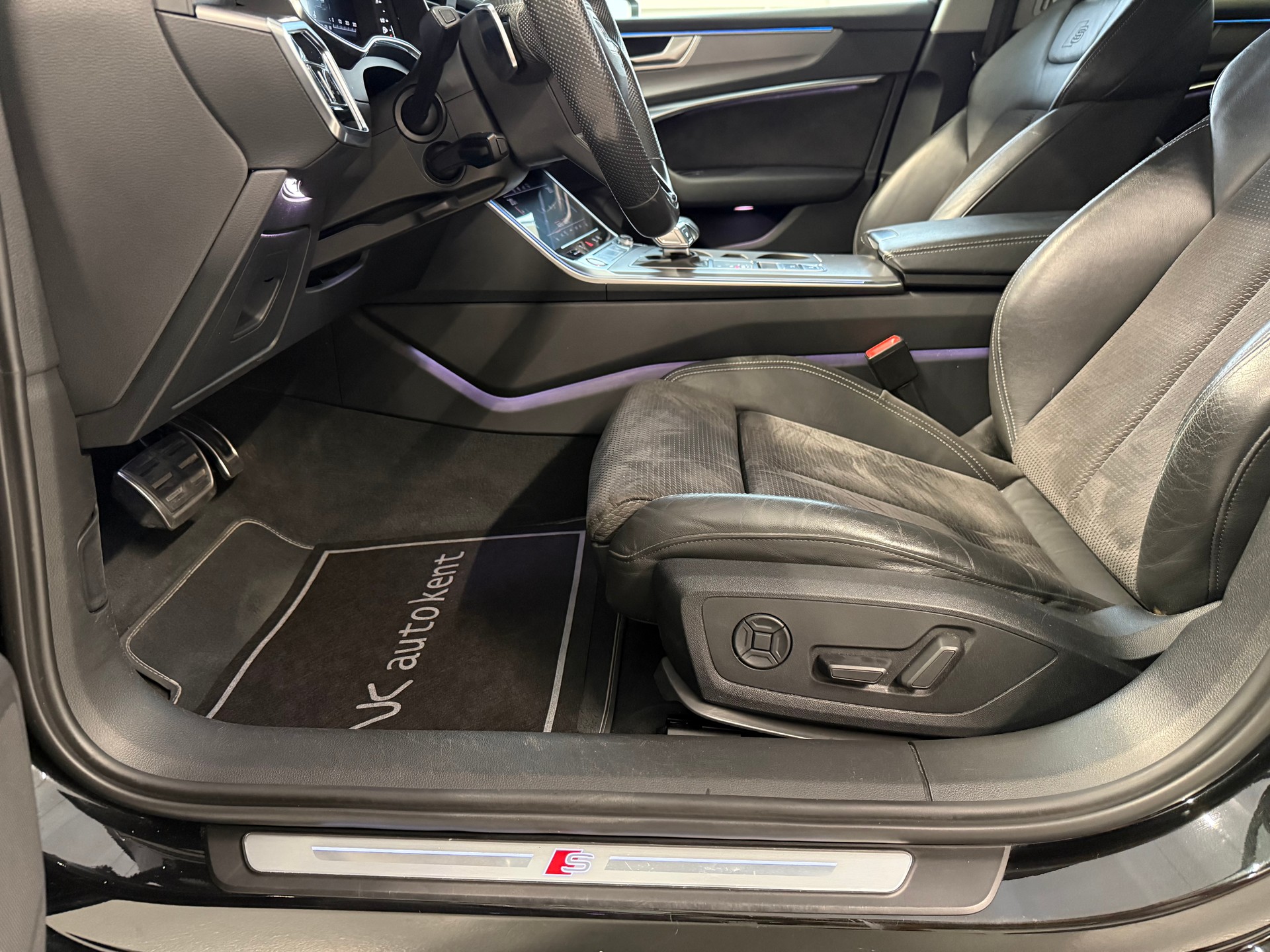 AUDI S6 Avant 3.0 TDI quattro tiptronic-image-14