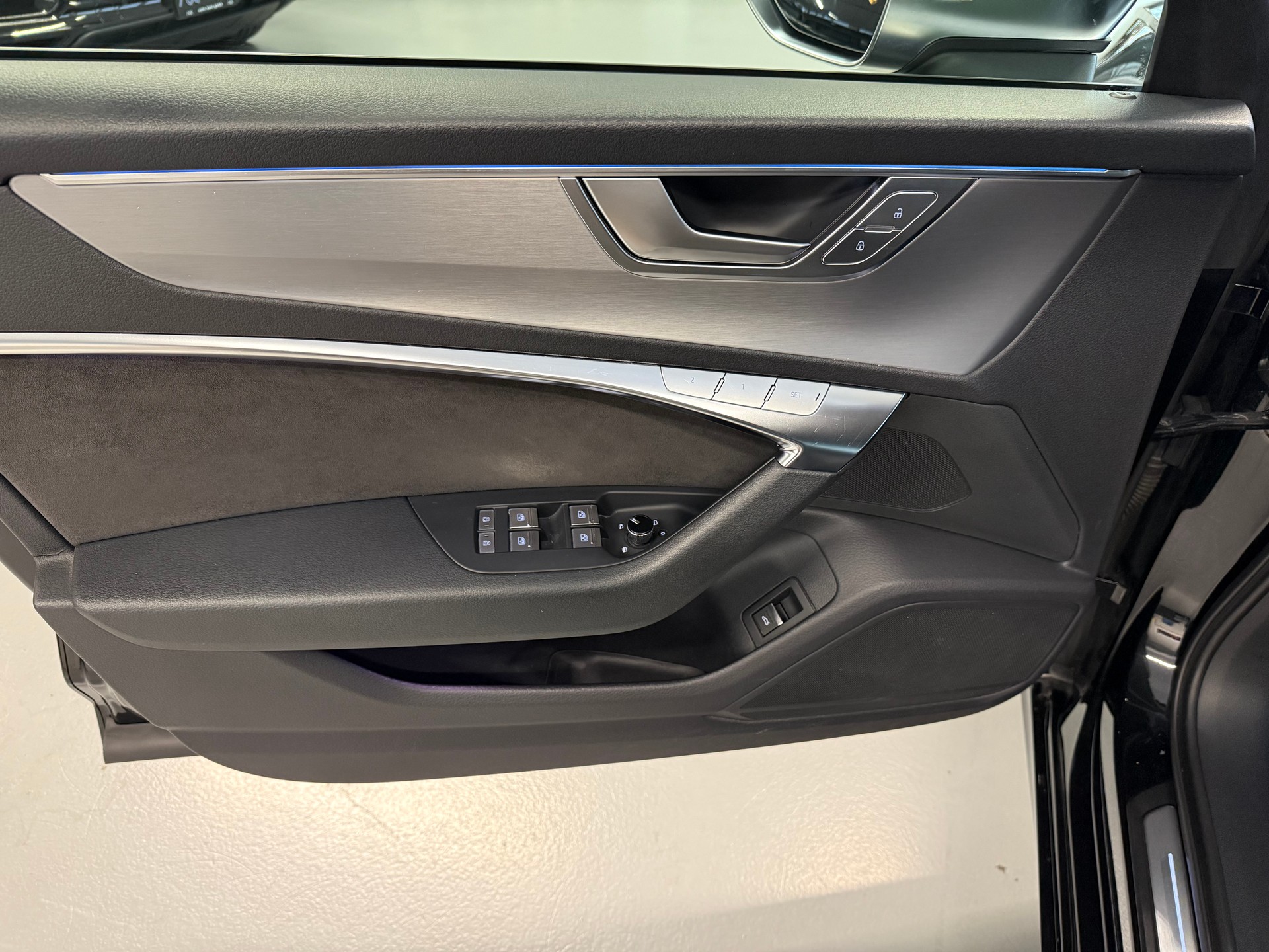 AUDI S6 Avant 3.0 TDI quattro tiptronic-image-13