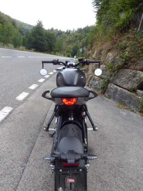 TRIUMPH Trident 660-showroom-element-3