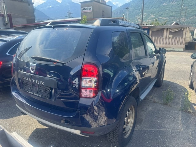 DACIA Duster 1.2 T Essential 4x4-image-3