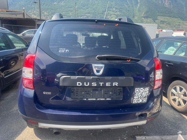 DACIA Duster 1.2 T Essential 4x4-image-5