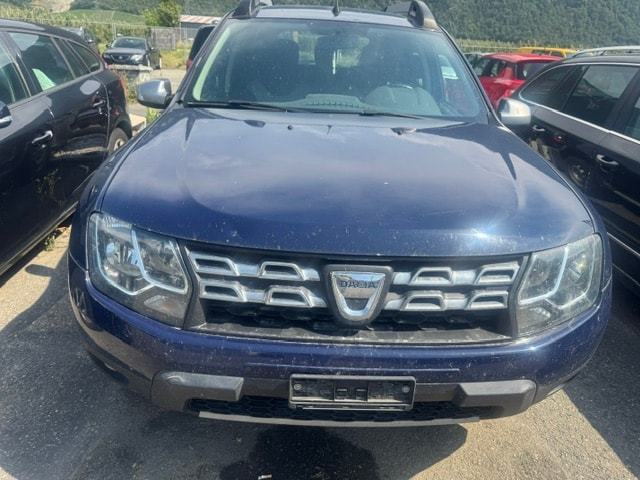 DACIA Duster 1.2 T Essential 4x4-image-14