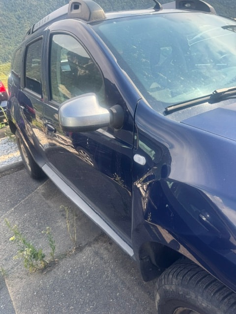 DACIA Duster 1.2 T Essential 4x4-image-15