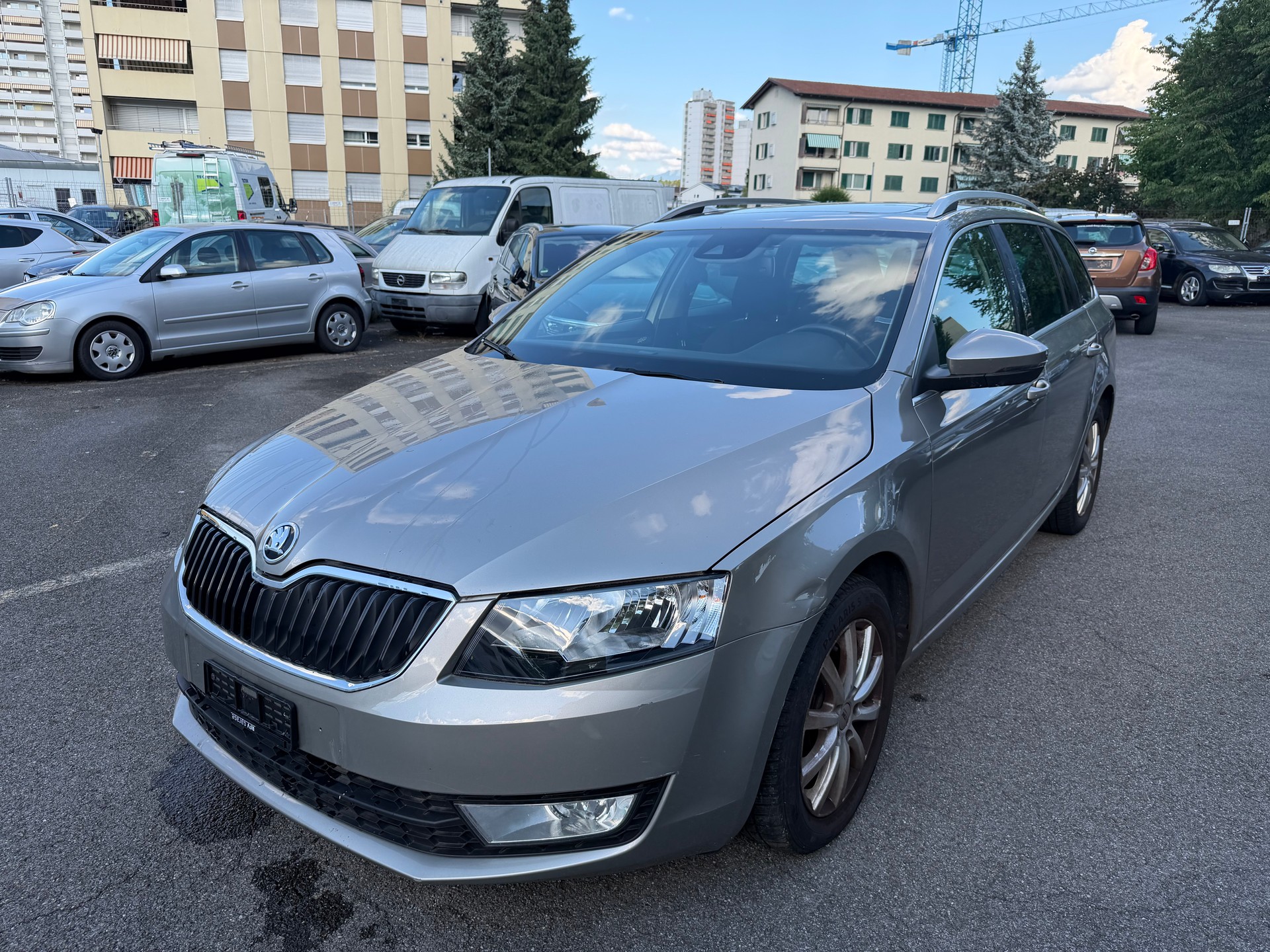 SKODA Octavia Combi 2.0 TDI Elegance-image-0