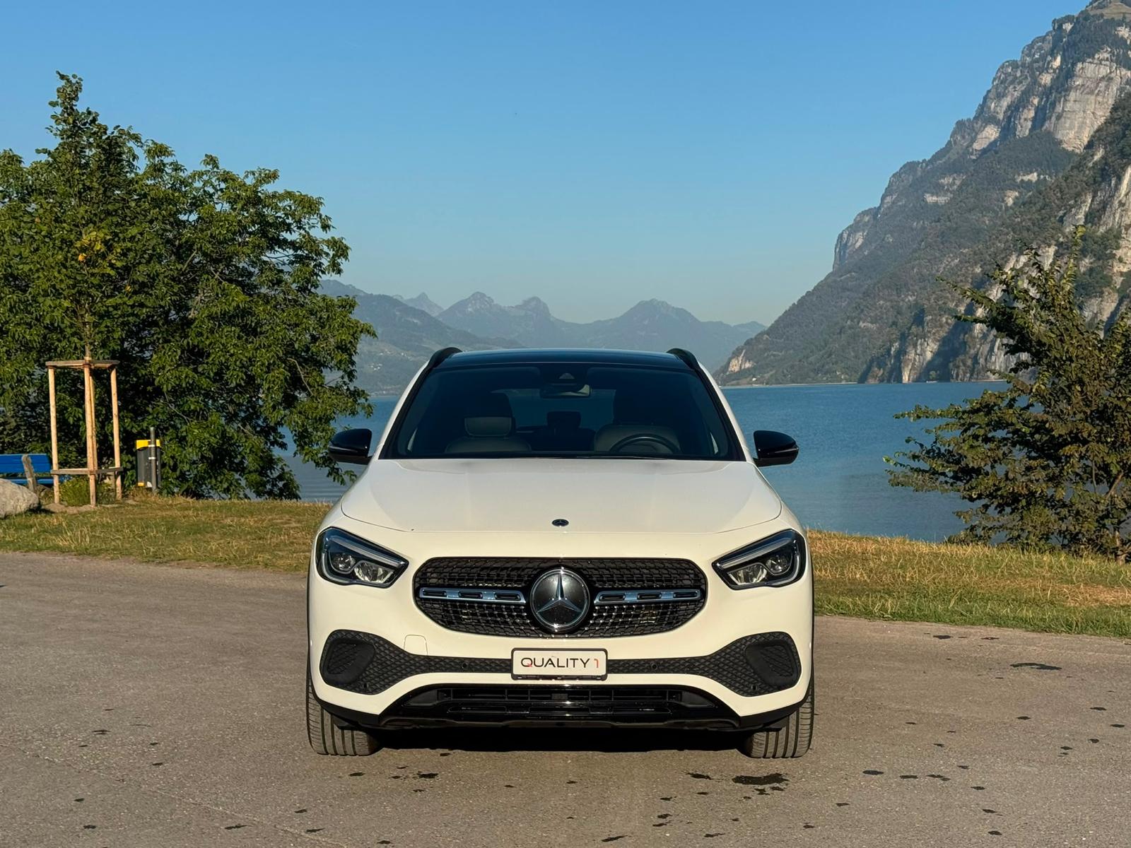 MERCEDES-BENZ GLA 200d 4Matic Progressive 8G-DCT-image-0