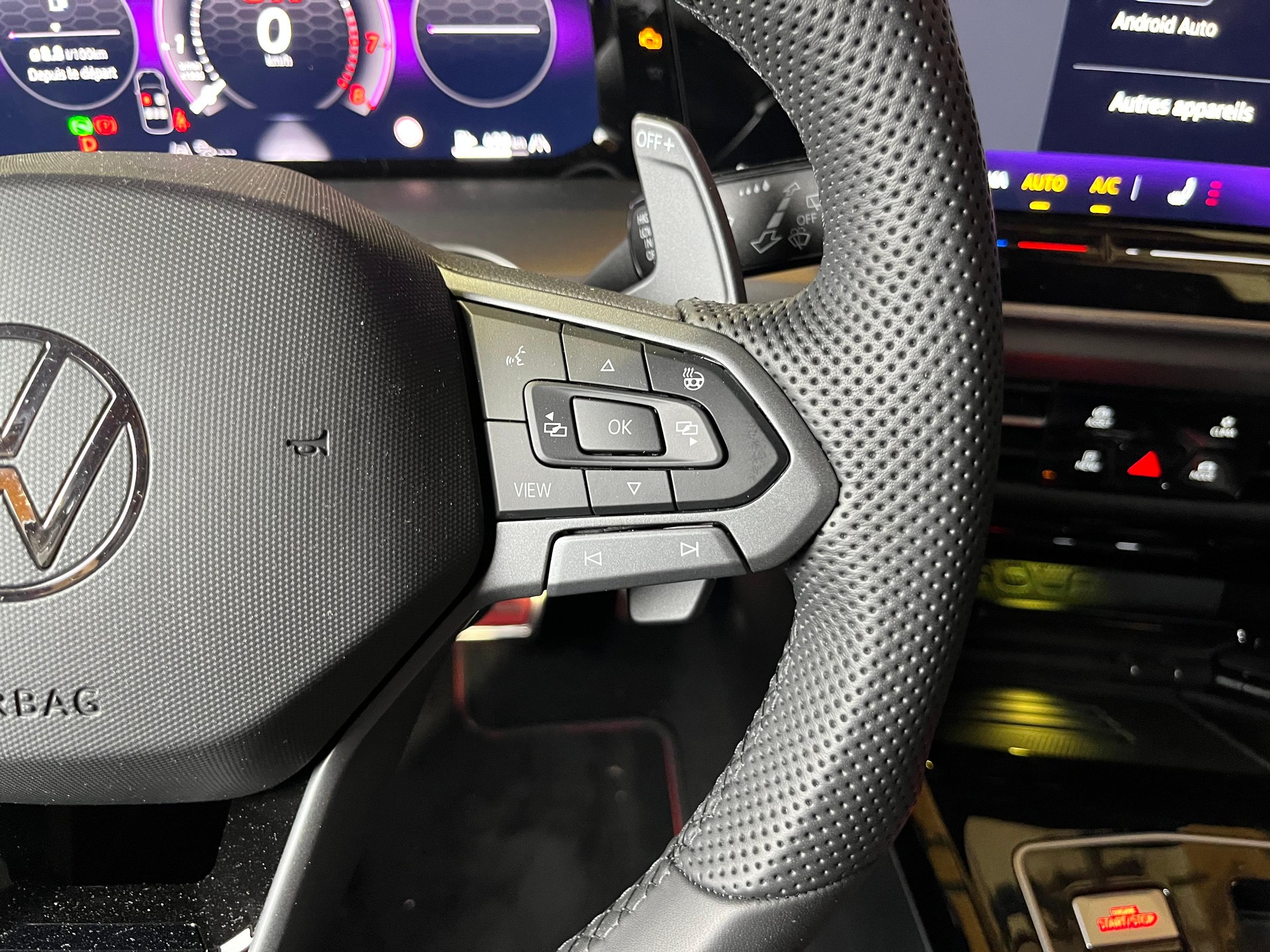 VW Golf 2.0 TSI GTI Edition 50 DSG-image-12