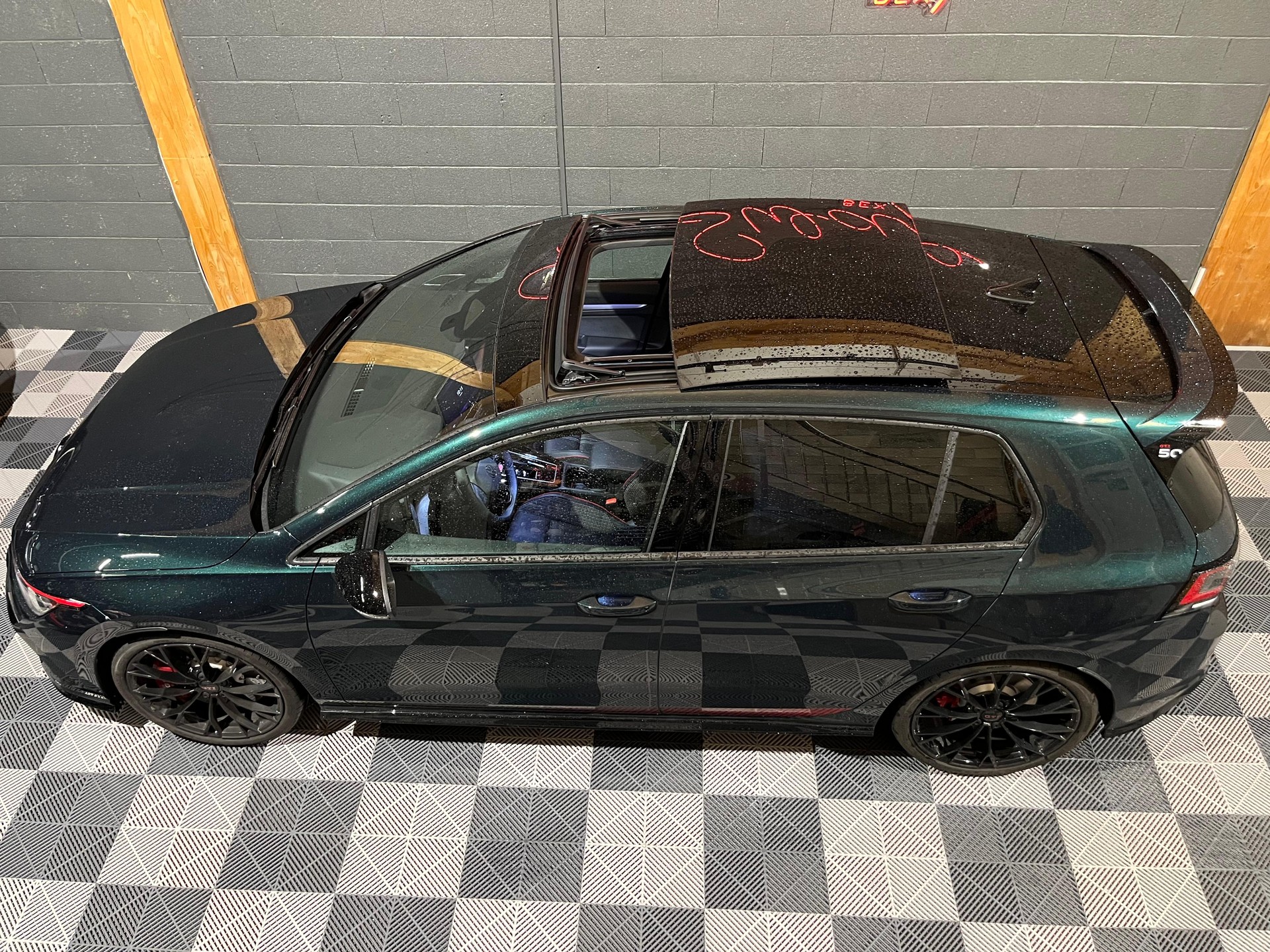 VW Golf 2.0 TSI GTI Edition 50 DSG-image-6