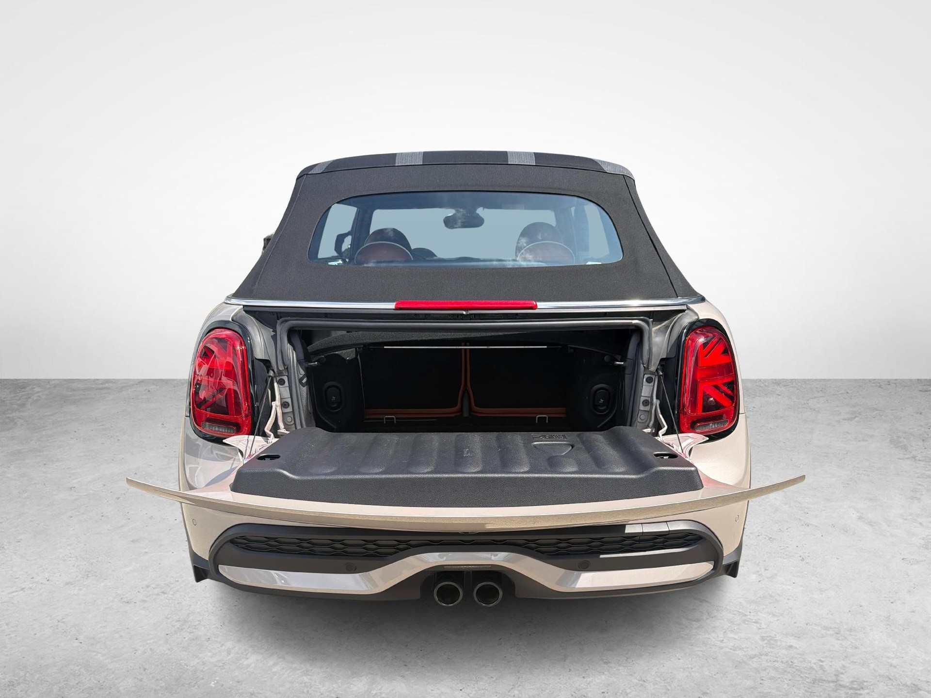 MINI Cabrio Cooper S-image-19
