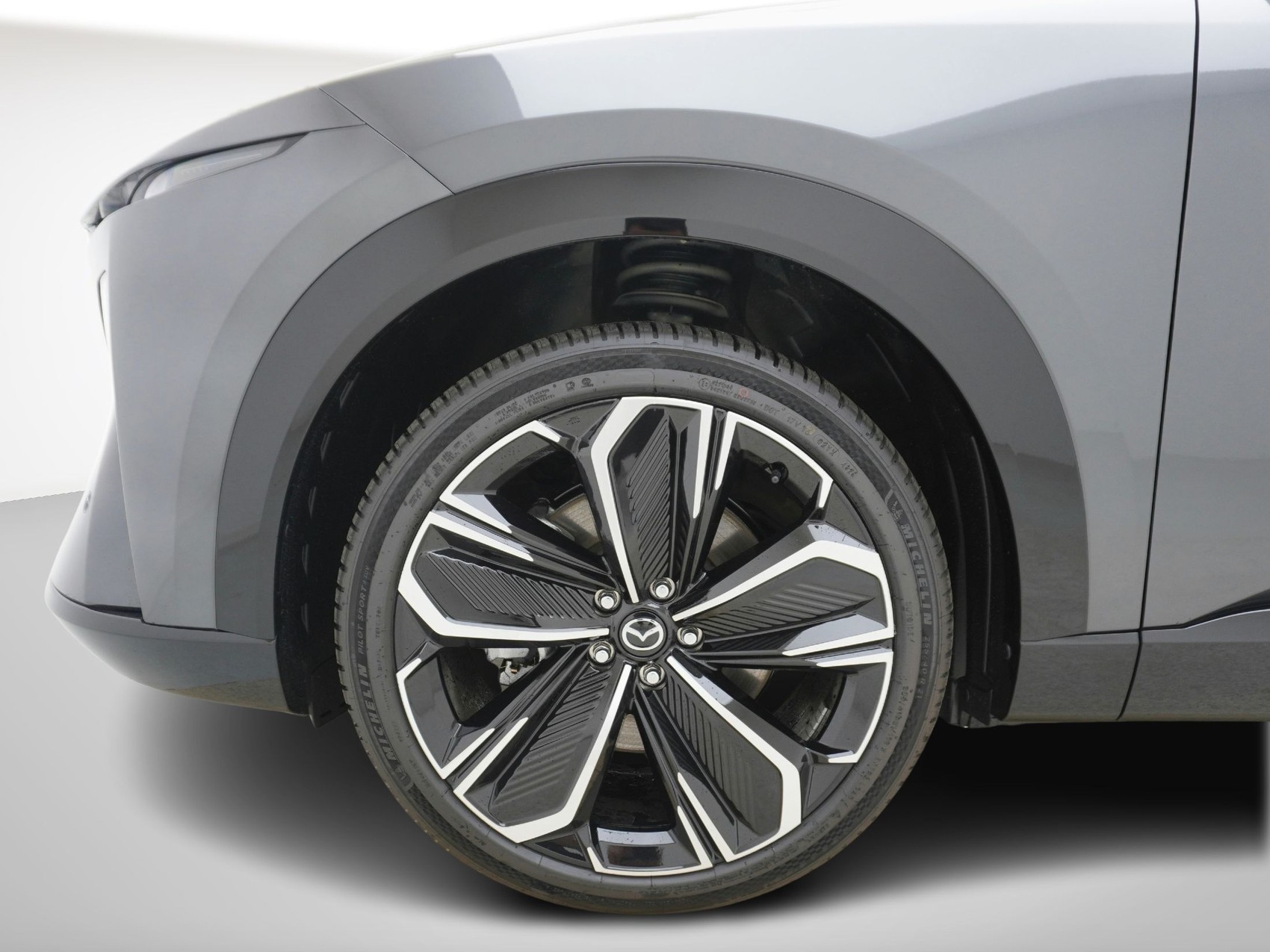 MAZDA CX-6e Takumi-image-5