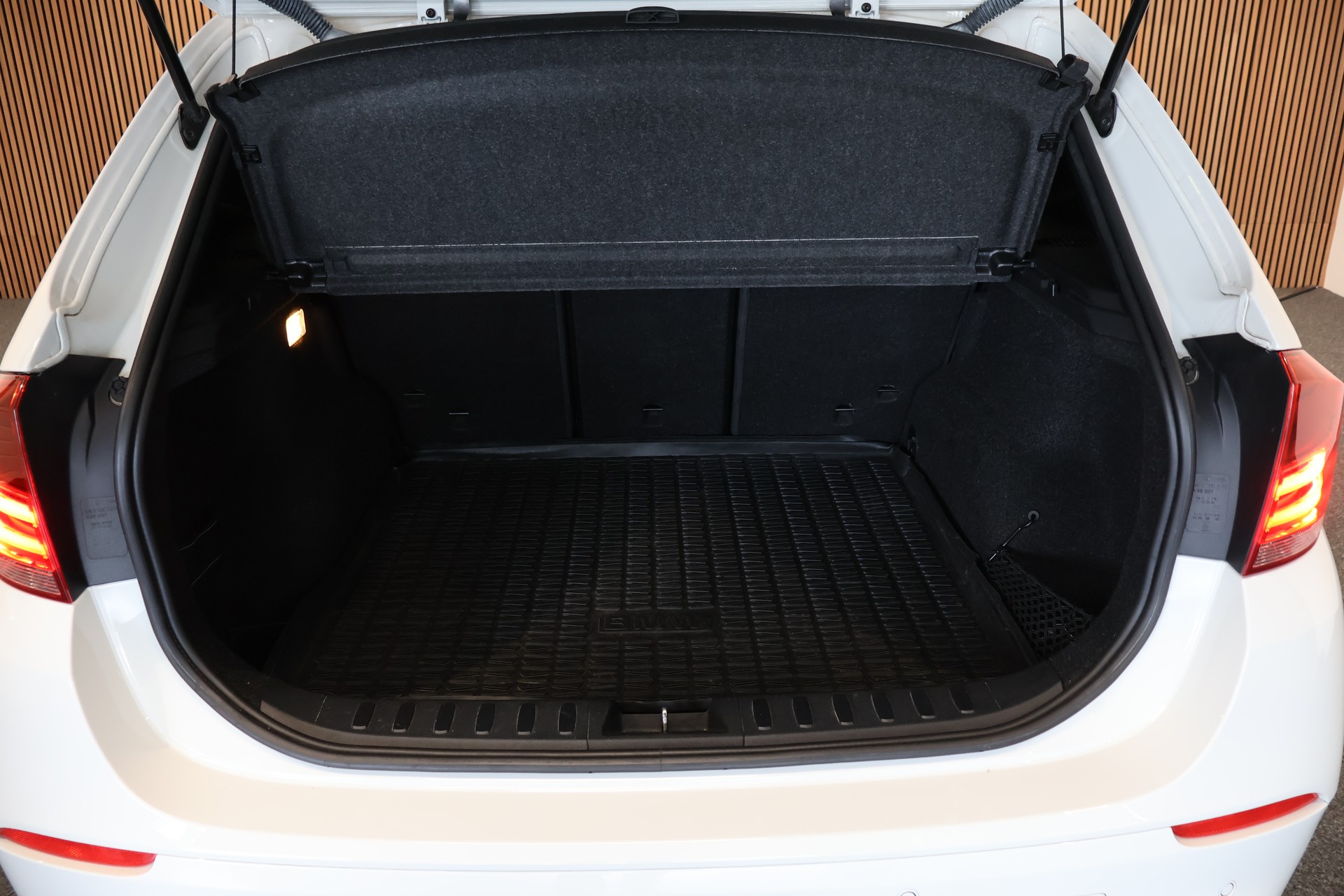 BMW X1 xDrive 28i Steptronic M Sport Paket-image-11