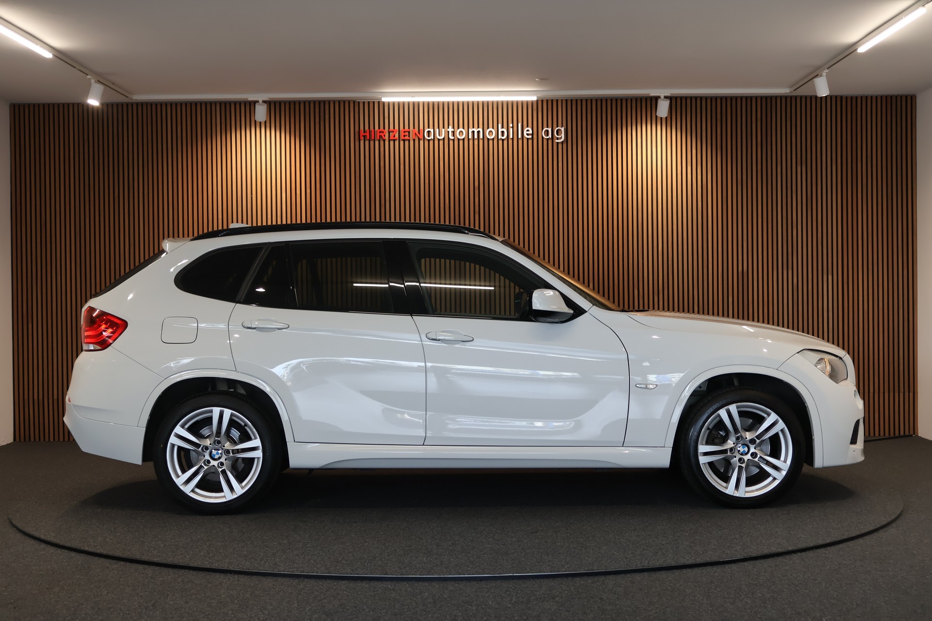 BMW X1 xDrive 28i Steptronic M Sport Paket-image-5