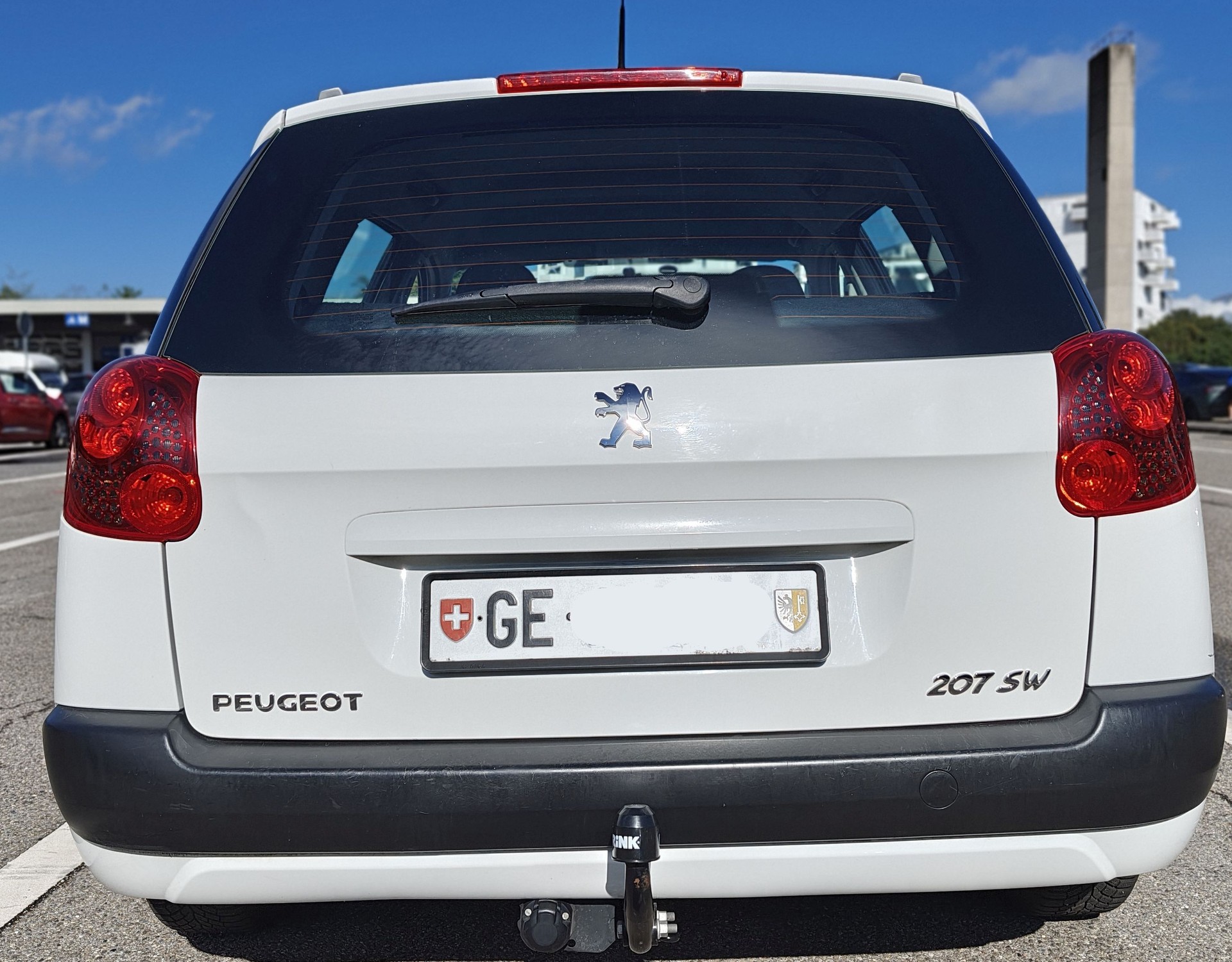 PEUGEOT 207-image-1