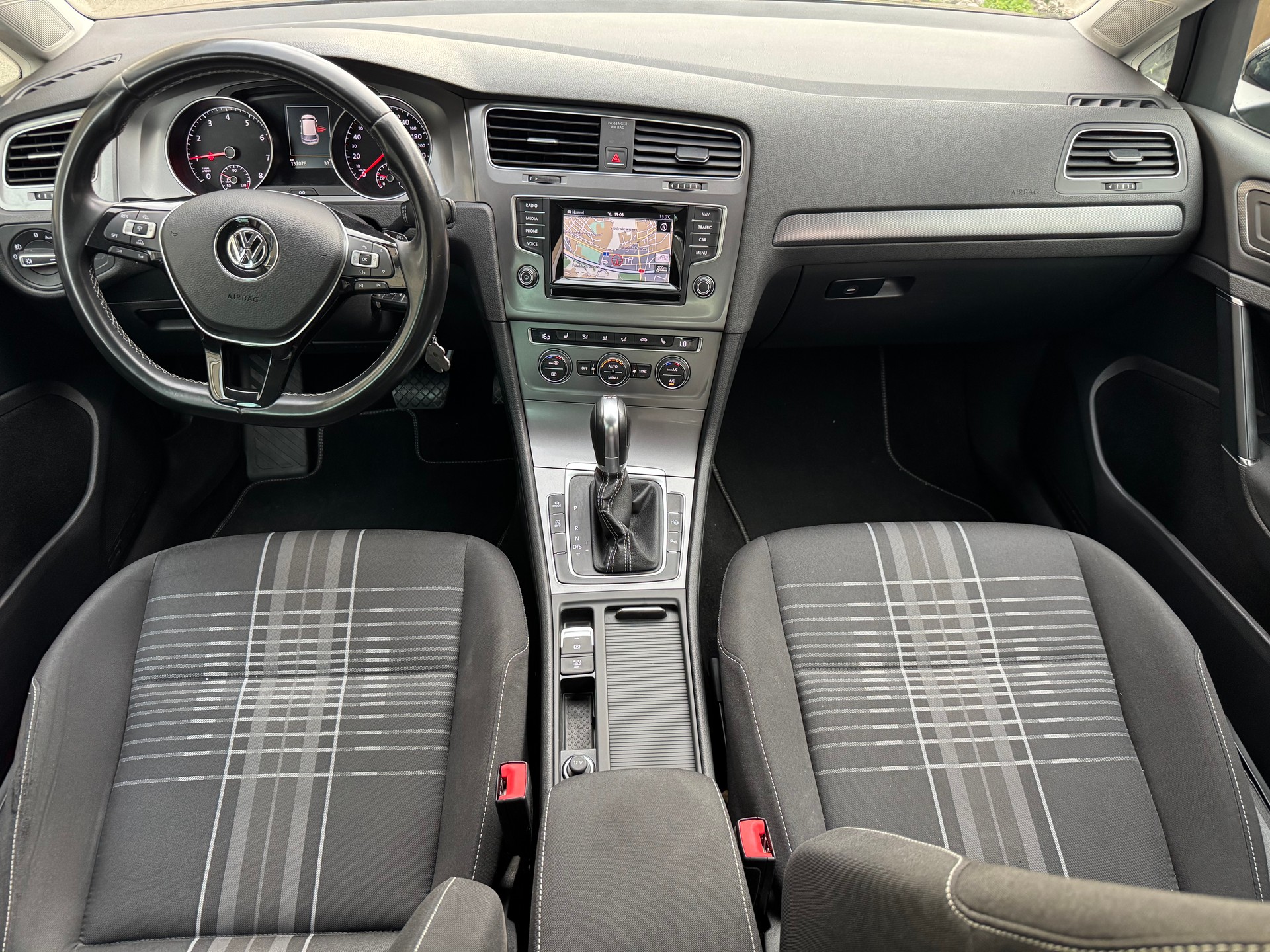 VW Golf 1.4 TSI Edition 40 DSG-image-5