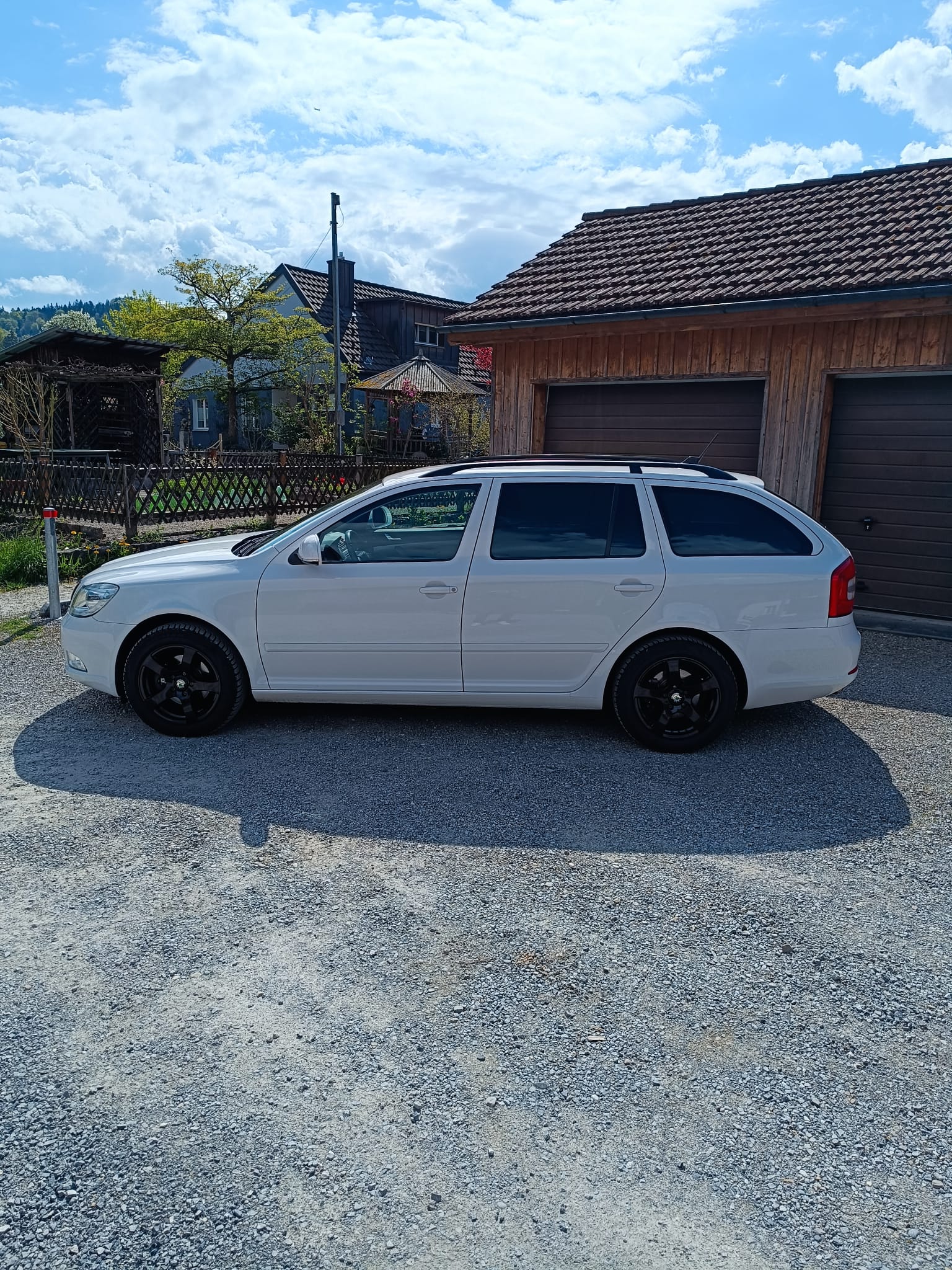 SKODA 1.4 TSI Abe.Family DSG-image-4