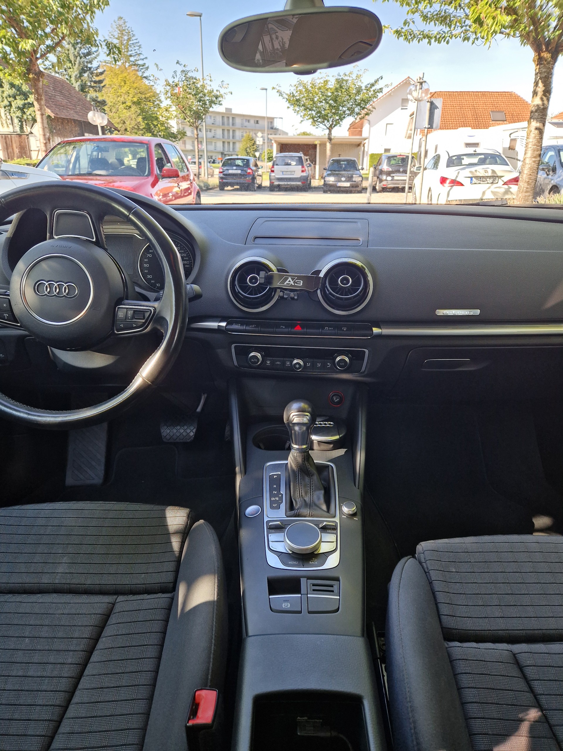AUDI A3 Sportback 1.4 e-tron Ambition S-tronic-image-5