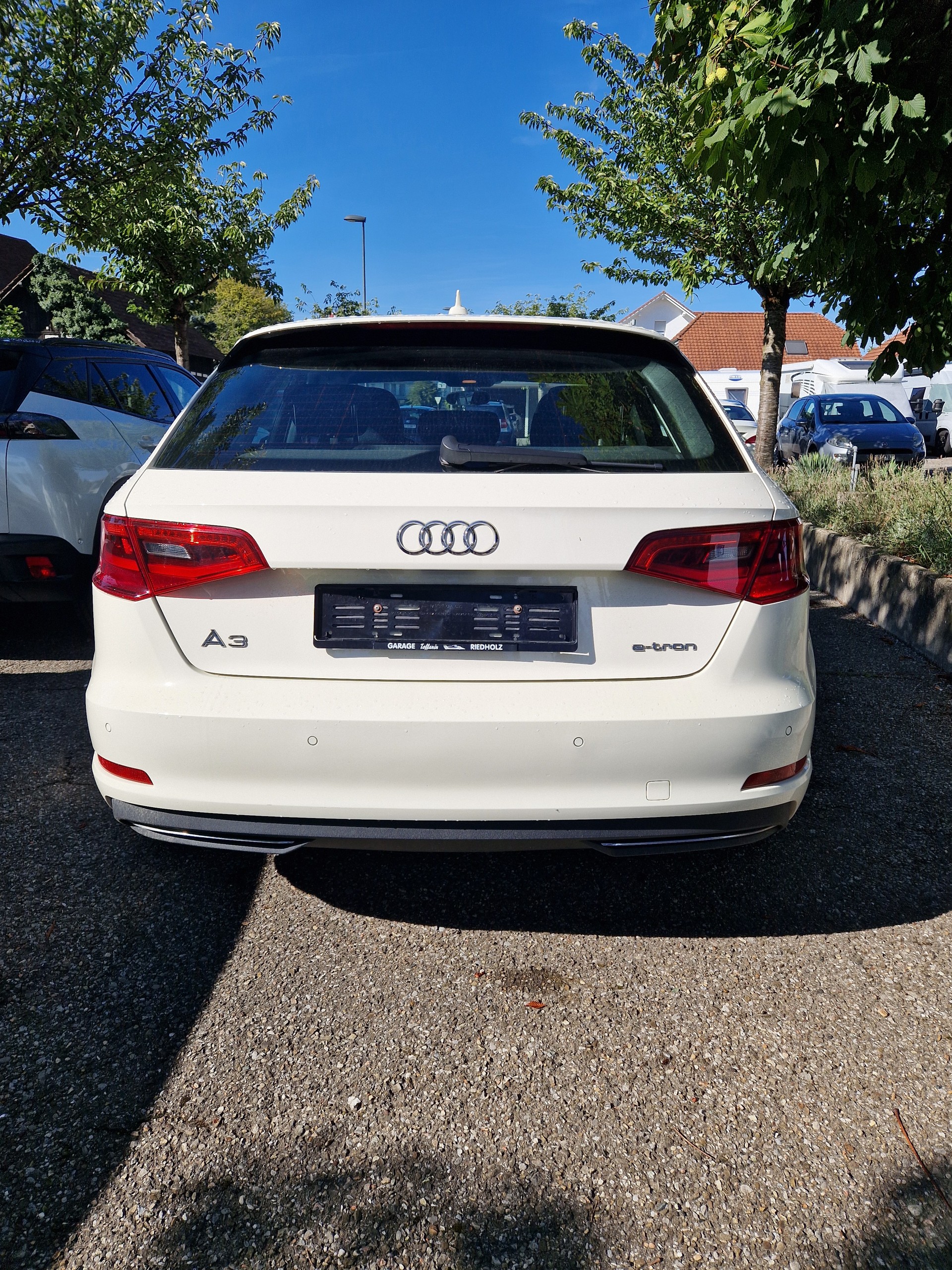 AUDI A3 Sportback 1.4 e-tron Ambition S-tronic-image-1