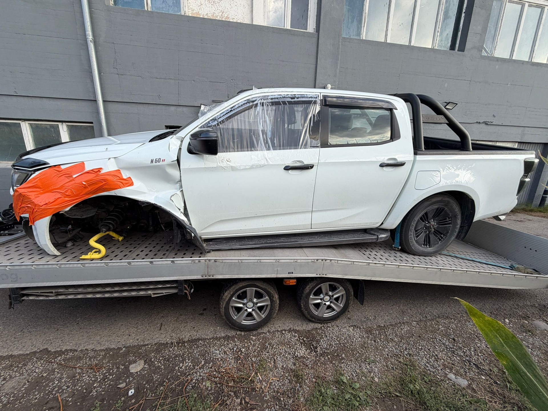 ISUZU Crew Pick-uo 1.9 DDi N60 FF-image-2
