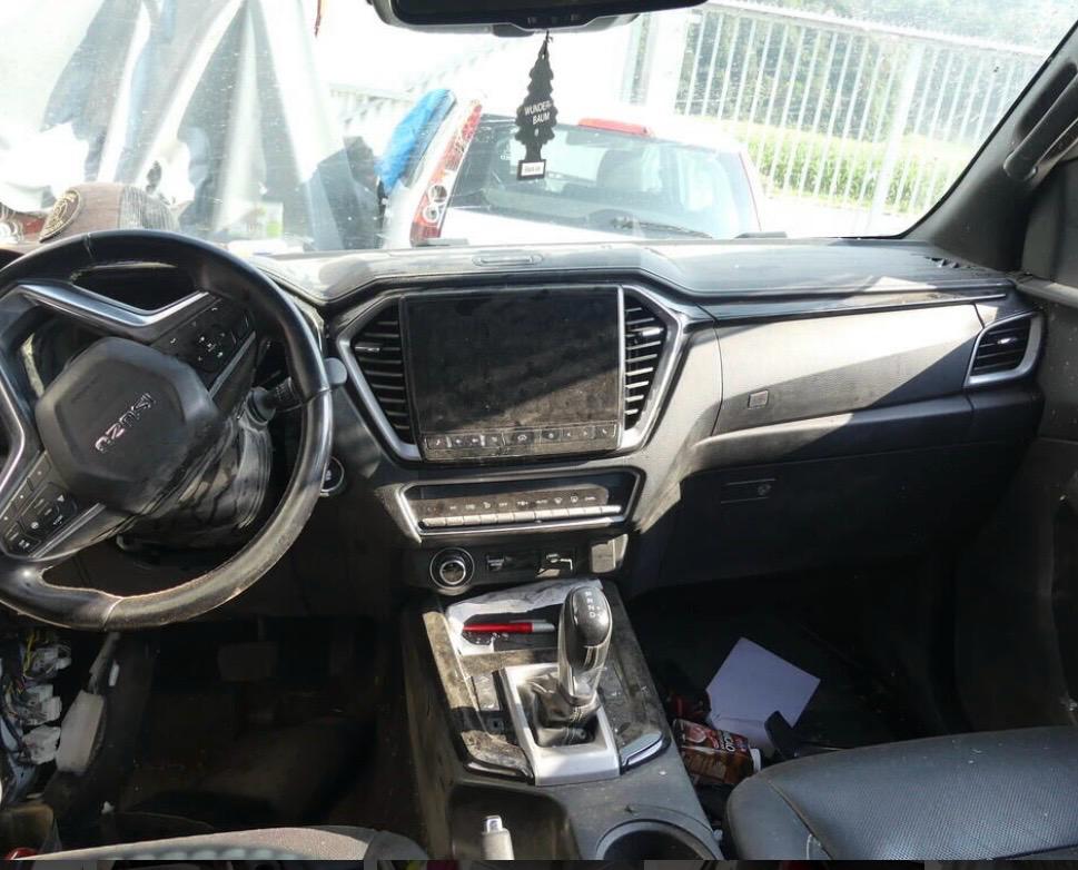 ISUZU Crew Pick-uo 1.9 DDi N60 FF-image-7
