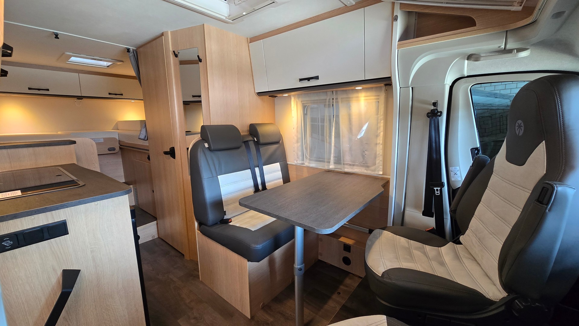 SUNLIGHT V 66 "Adventure Edition" / Fiat Ducato 2.2MJT 140PS- ACC-image-7
